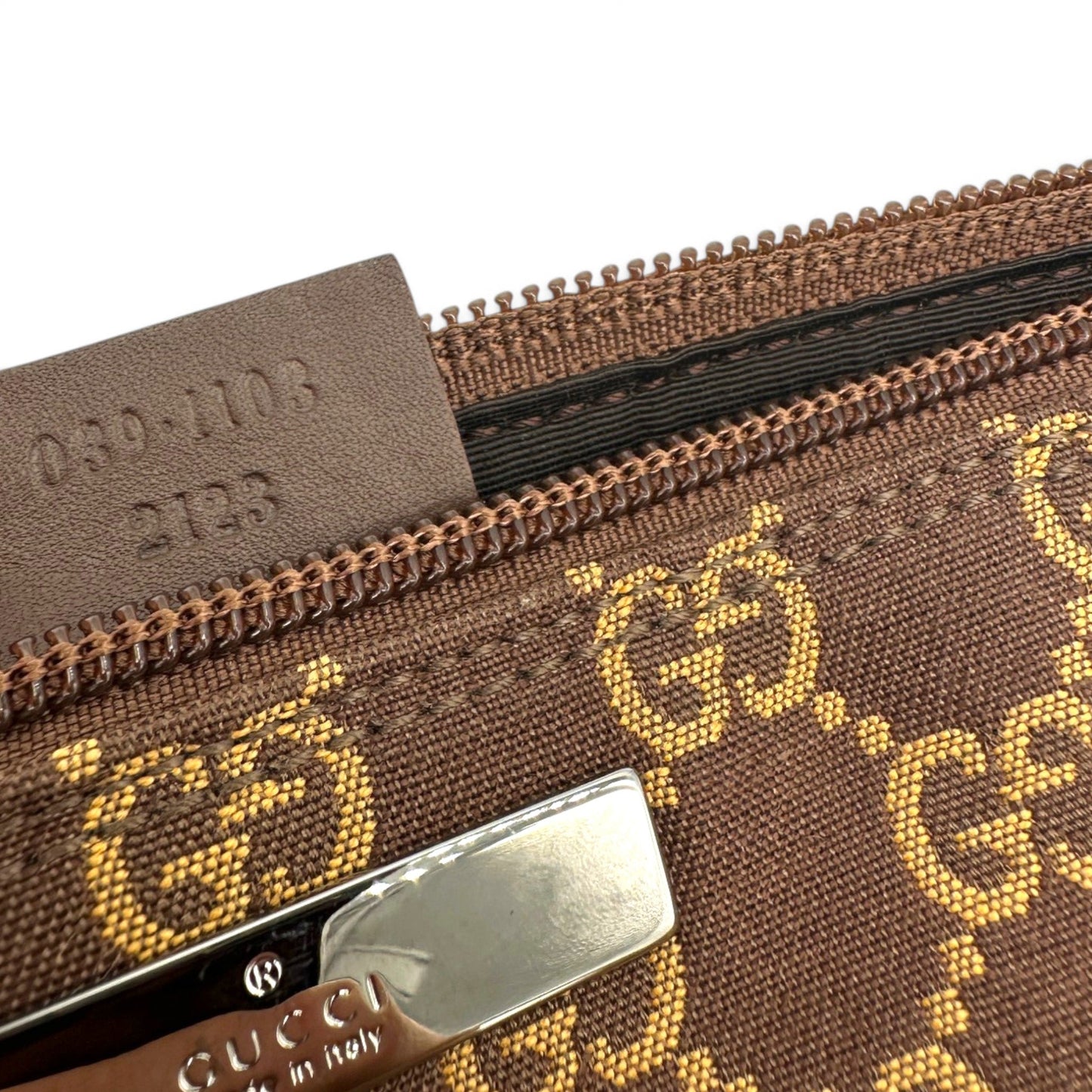 Gucci Boat Pochette 0391103 Shoulder Bag
