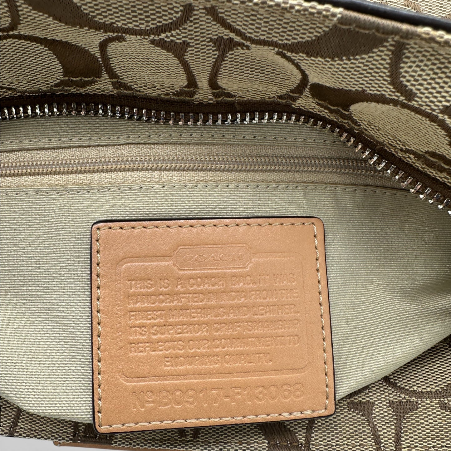 Vintage Coach F13068 Hampton Clip Handbag