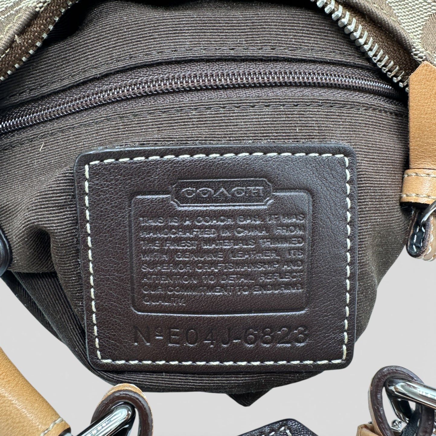 Vintage Coach 6823 Soho Schwarze Halbmond-Schultertasche