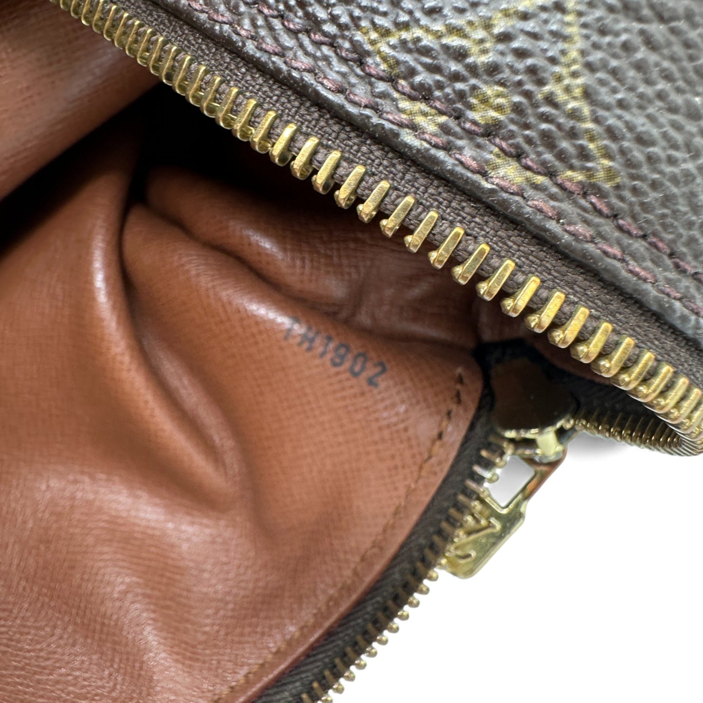 Vintage Louis Vuitton Papillon 26 Handbag