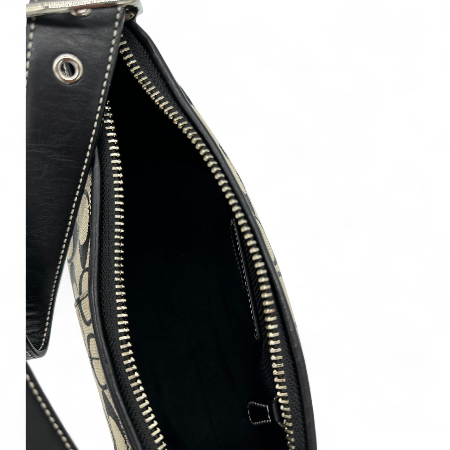 Vintage Coach 6371 East West Baguette Shoulder Bag