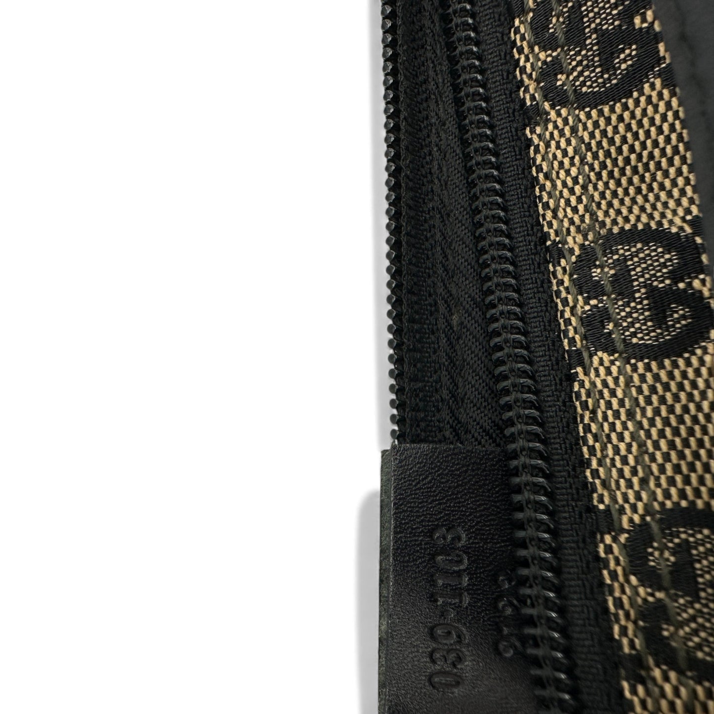 Gucci Boat Pochette 0391103 Shoulder Bag - Thanks it's Vintage