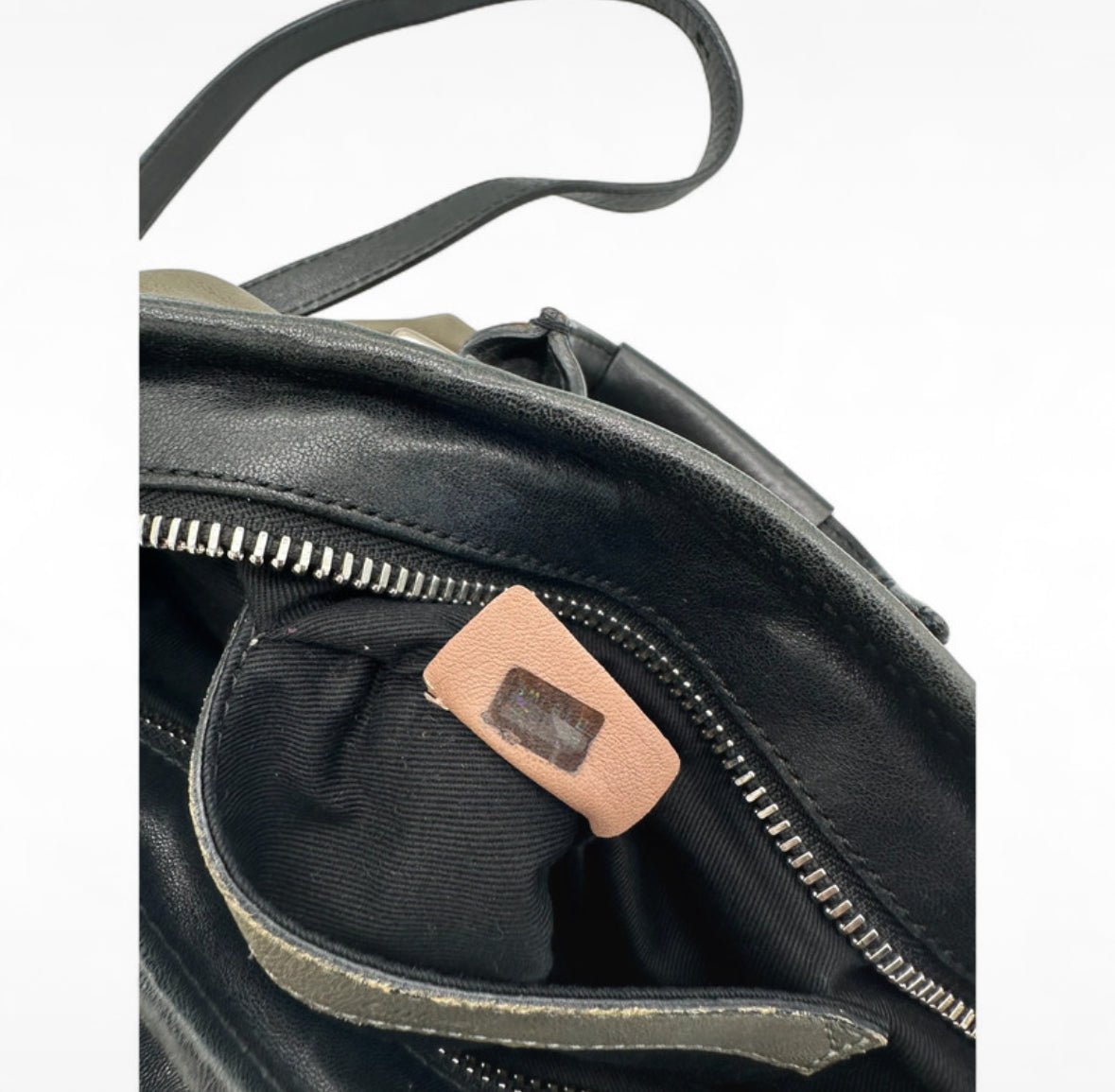 Vintage Chloé Mini Ethel Handbag. In khaki leather with gold coloured hardware - Thanks it's Vintage