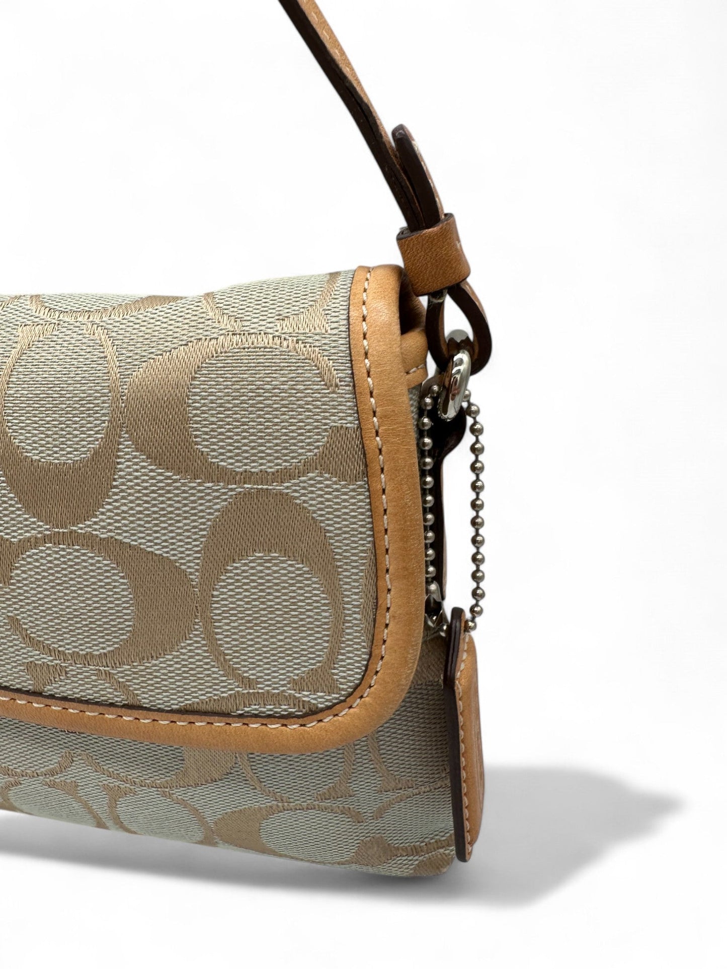 Vintage Coach 6348 Demi Hampton Clip Shoulder Bag in Baby Blue Monogram - Thanks it's Vintage