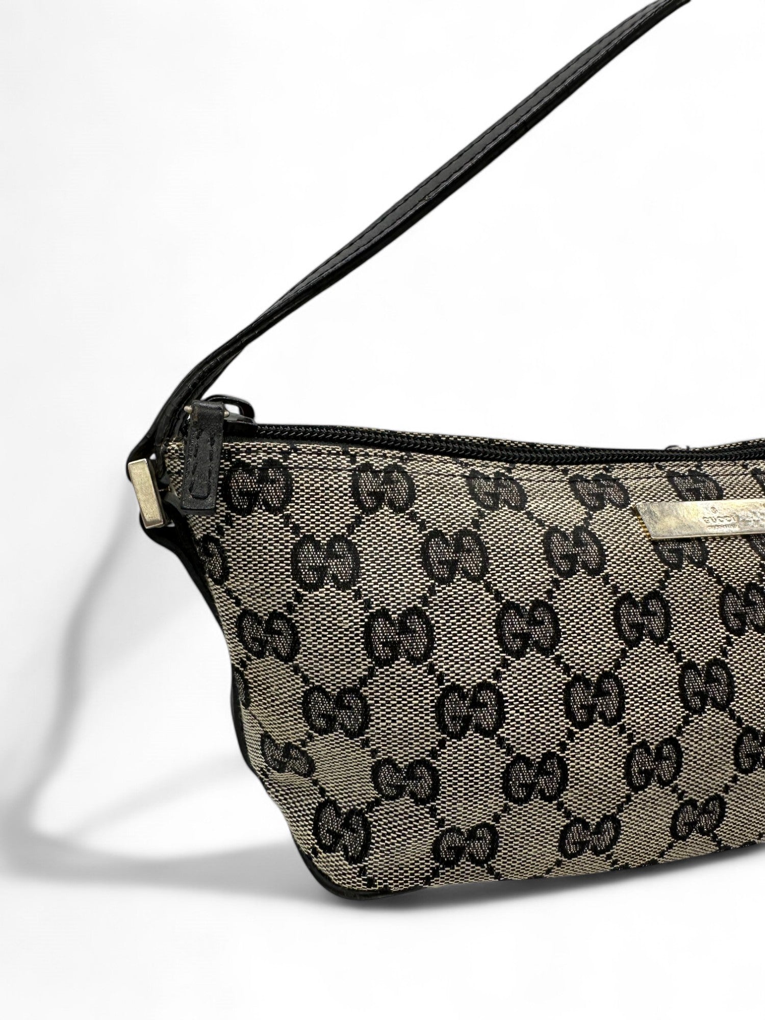 Vintage Gucci Boat Pochette Shoulder Bag - Thanks it's Vintage