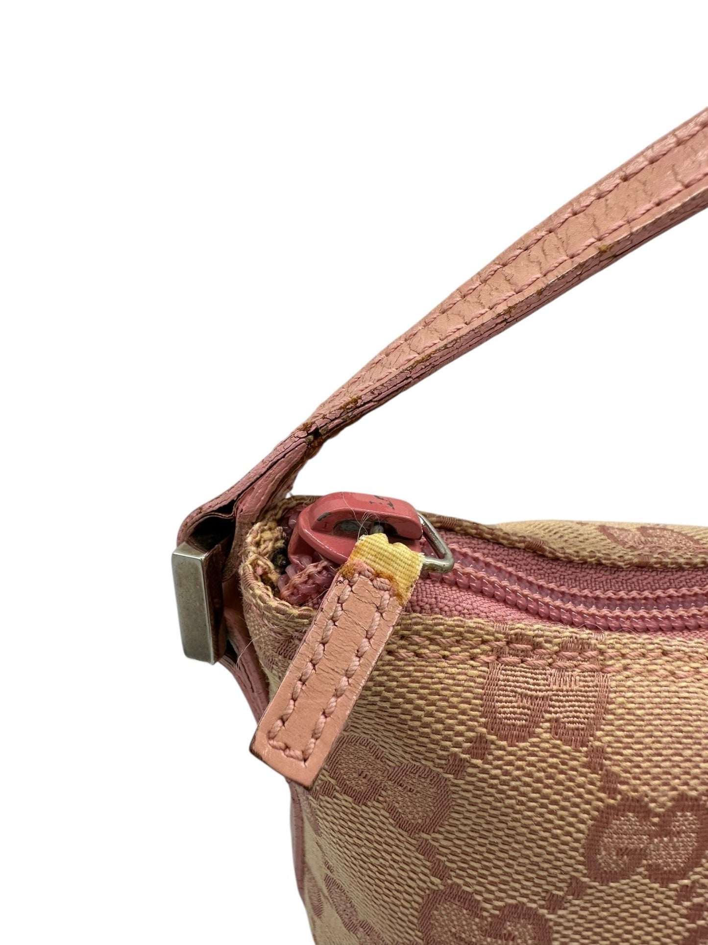 Vintage Gucci Boat Pochette Shoulder Bag in Pink GG Monogram - Thanks it's Vintage