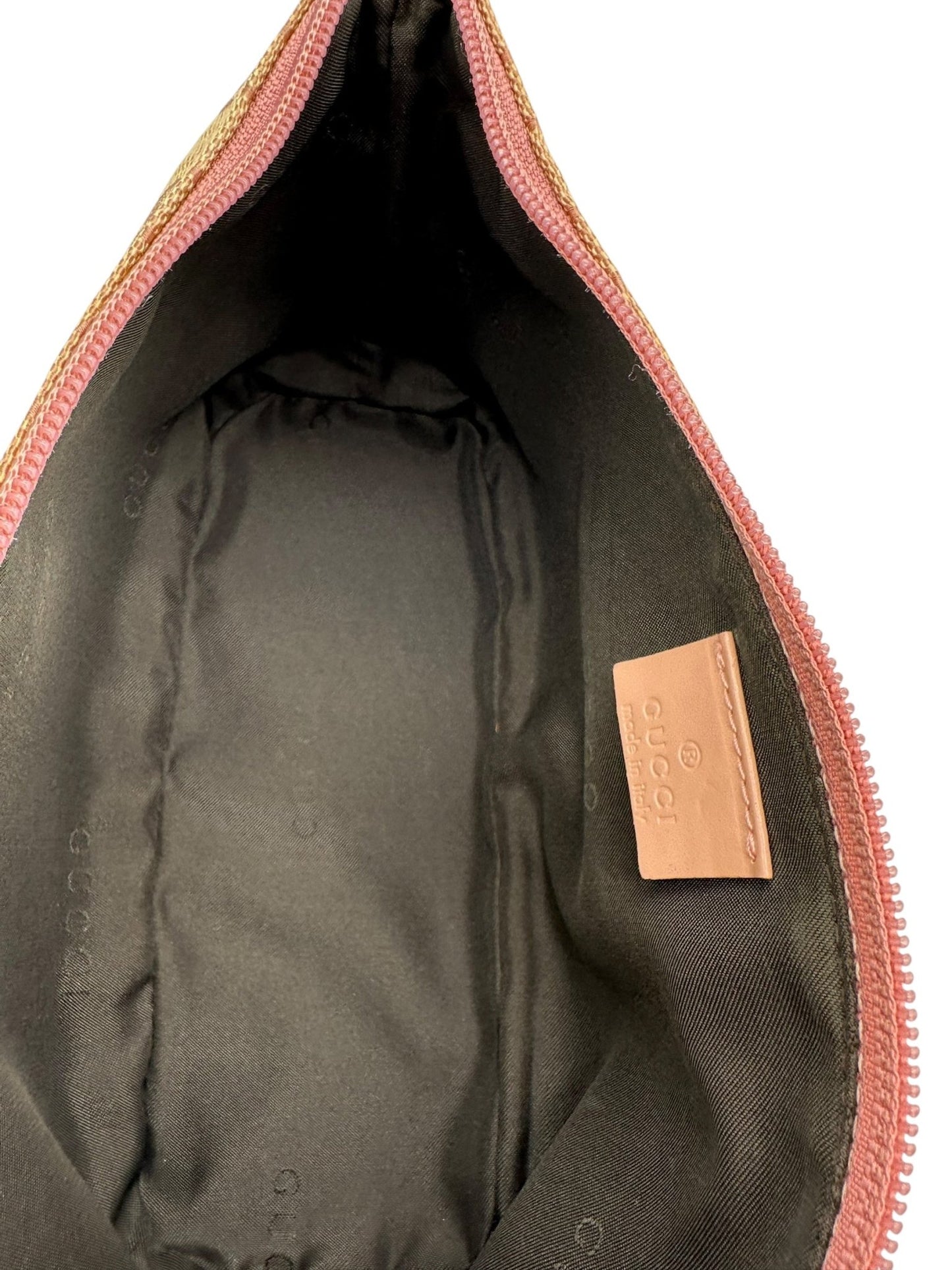 Vintage Gucci Boat Pochette Shoulder Bag in Pink GG Monogram - Thanks it's Vintage
