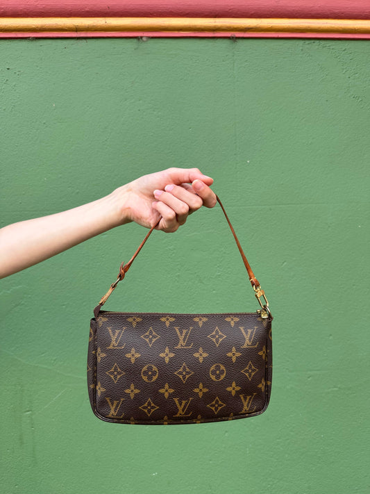 The 10 Vintage Designer Bags Everyone Is Buying for the Long Haul - Thanks it's Vintage