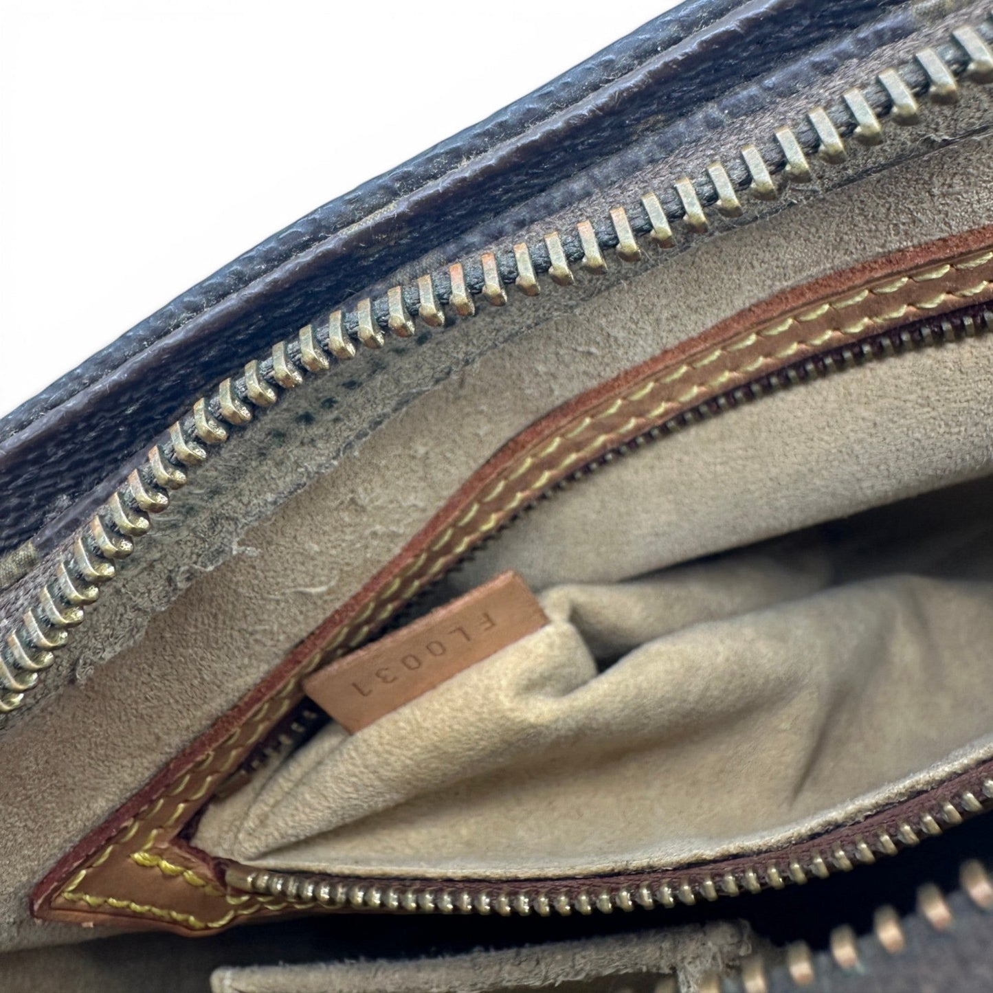 Louis Vuitton Monogram Looping MM