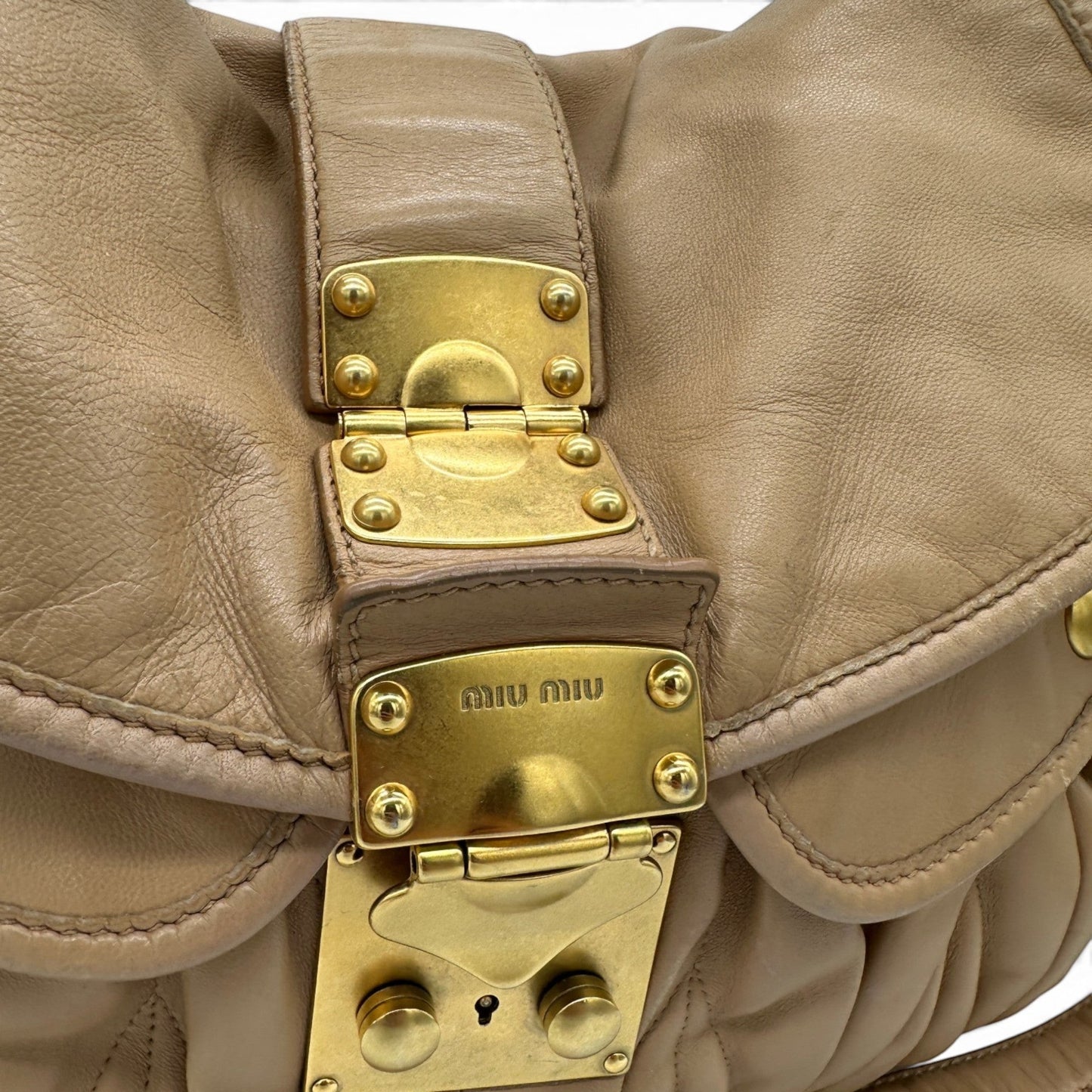 Miu Miu Sac à main fourre-tout en denim matelassé