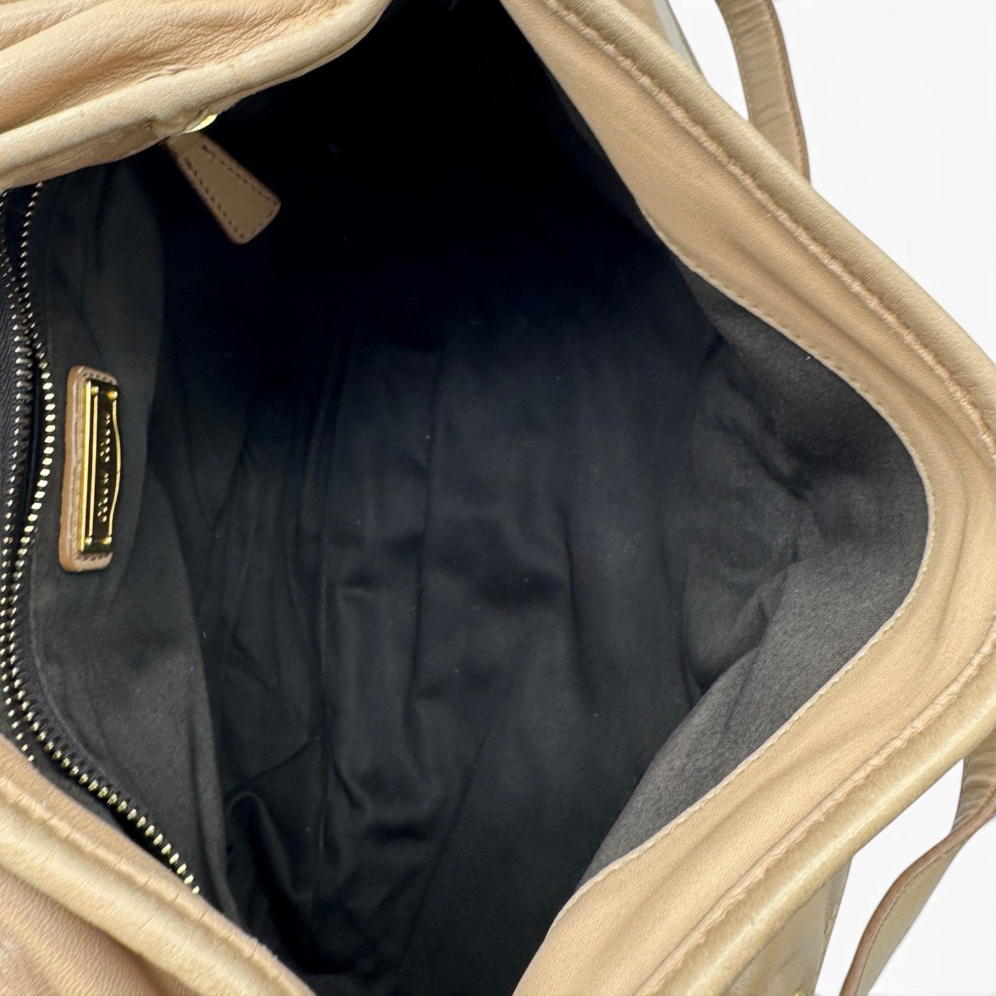 Miu Miu Sac à main fourre-tout en denim matelassé
