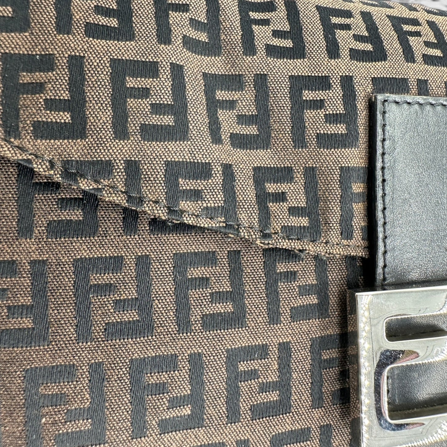 Sac bandoulière Fendi Baguette vintage monogramme Zucchino