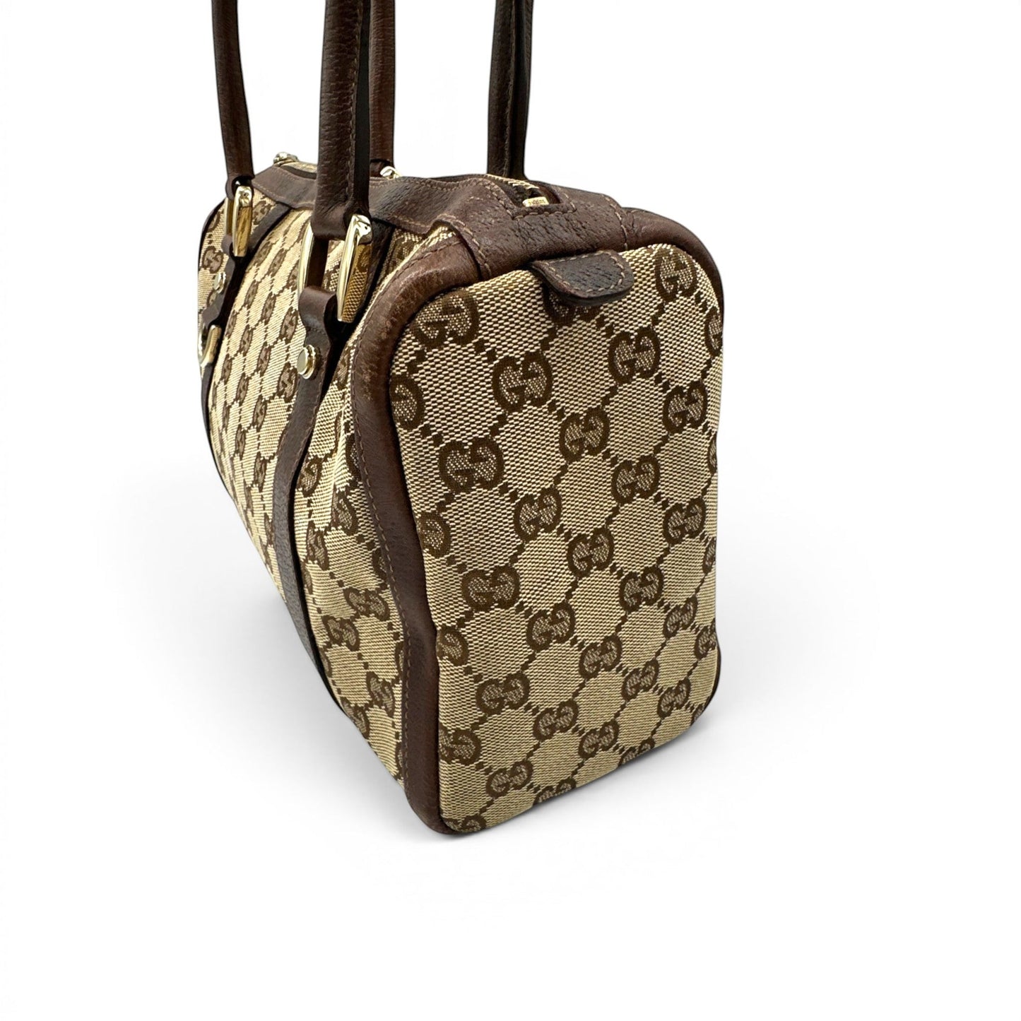 Sac cabas vintage Gucci en bambou monogrammé, grand format, porté épaule