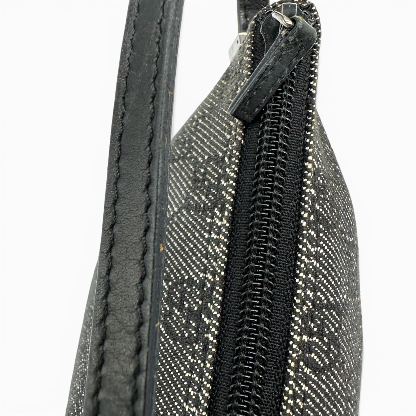 Gucci Boat Pochette 07198 Shoulder Bag