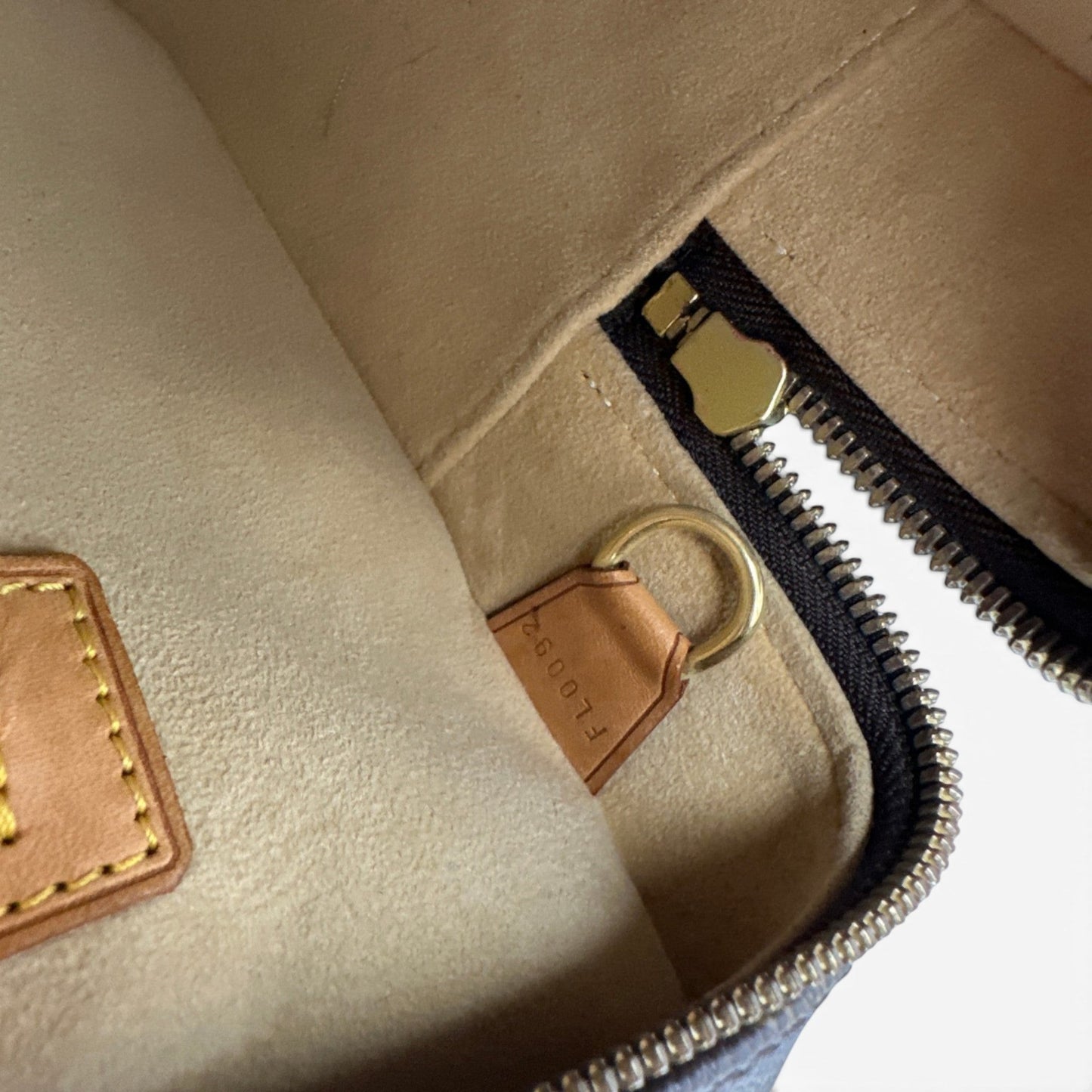Vintage Louis Vuitton Monogram Cite GM