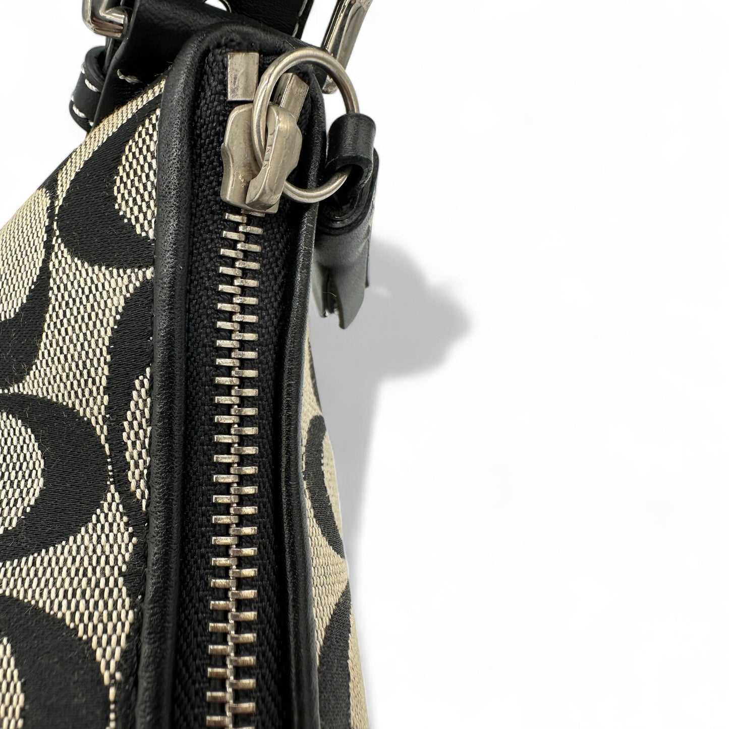 Vintage Coach 6371 East West Baguette Shoulder Bag