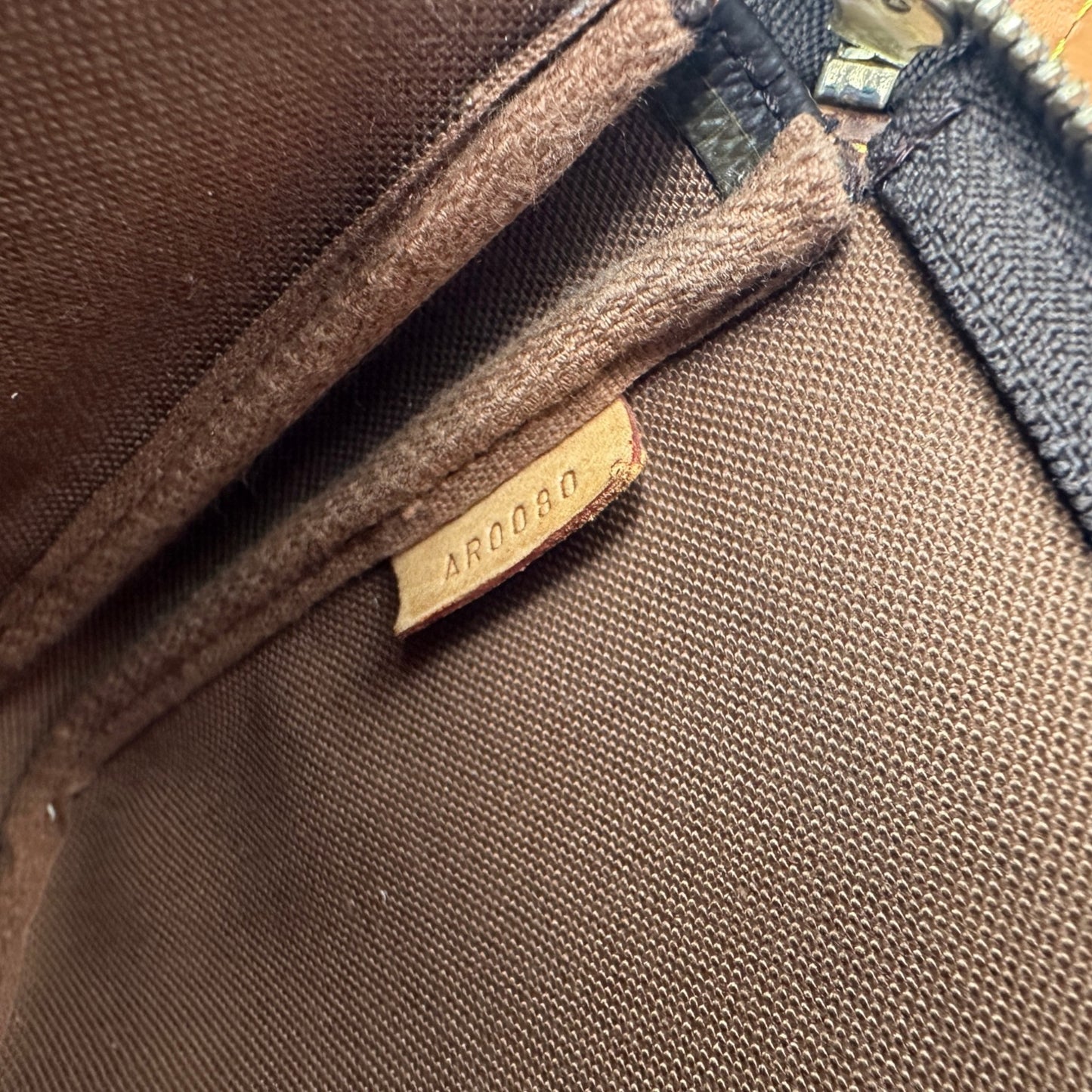 Vintage Louis Vuitton Pochette Accessoires Shoulder Bag