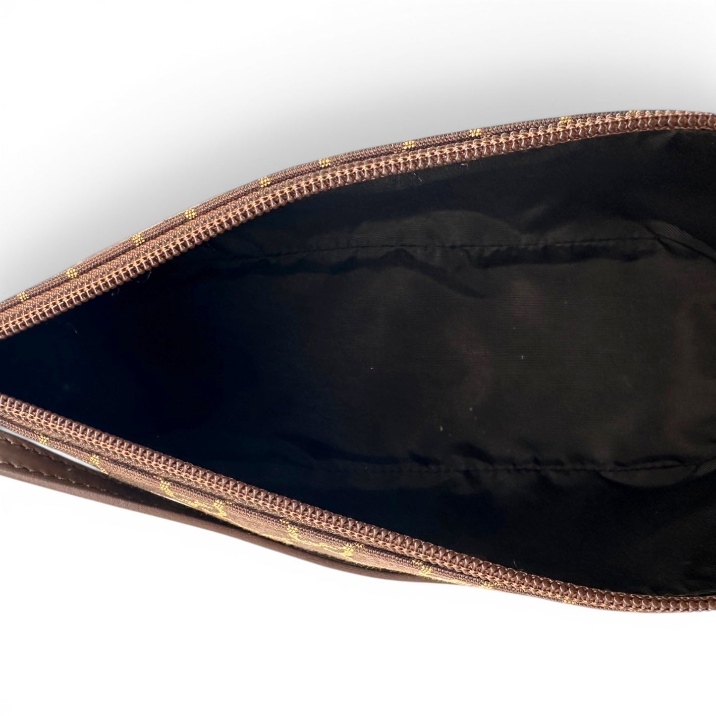 Gucci Boat Pochette 0391103 Shoulder Bag