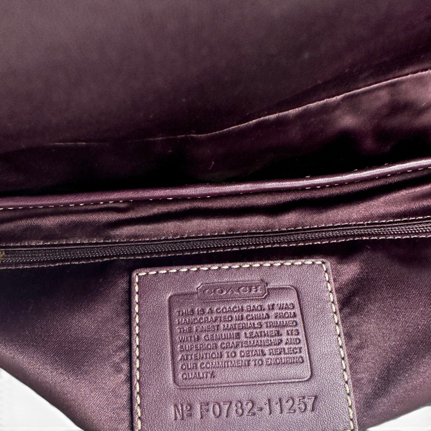 Sac bandoulière vintage Coach 11257 à rabat ergonomique