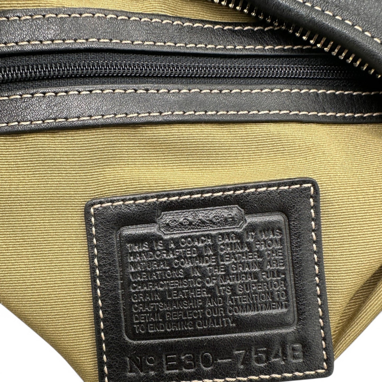 Sac à bandoulière vintage Coach 7548 Soho en forme de demi-lune