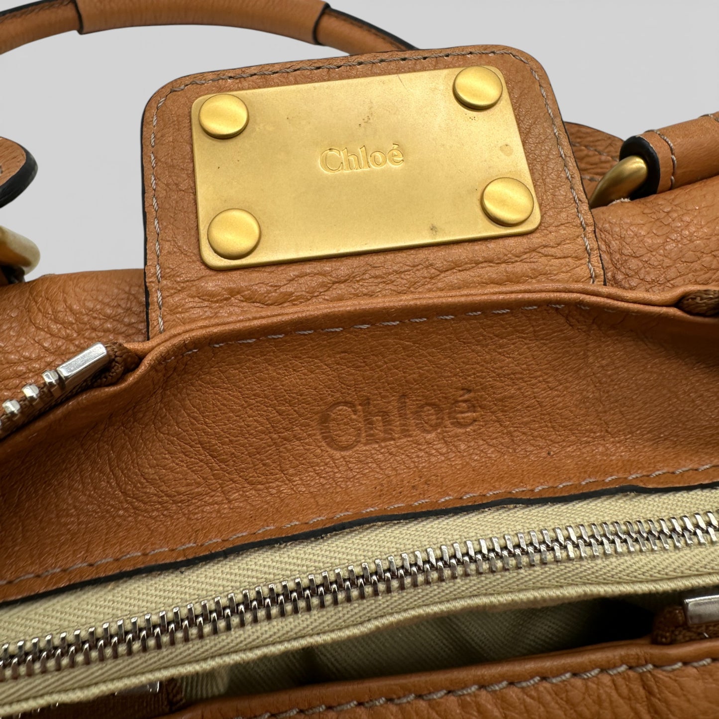 Chloé Paddington aus hellbraunem Leder mit Messing-Vorhängeschlossbeschlägen