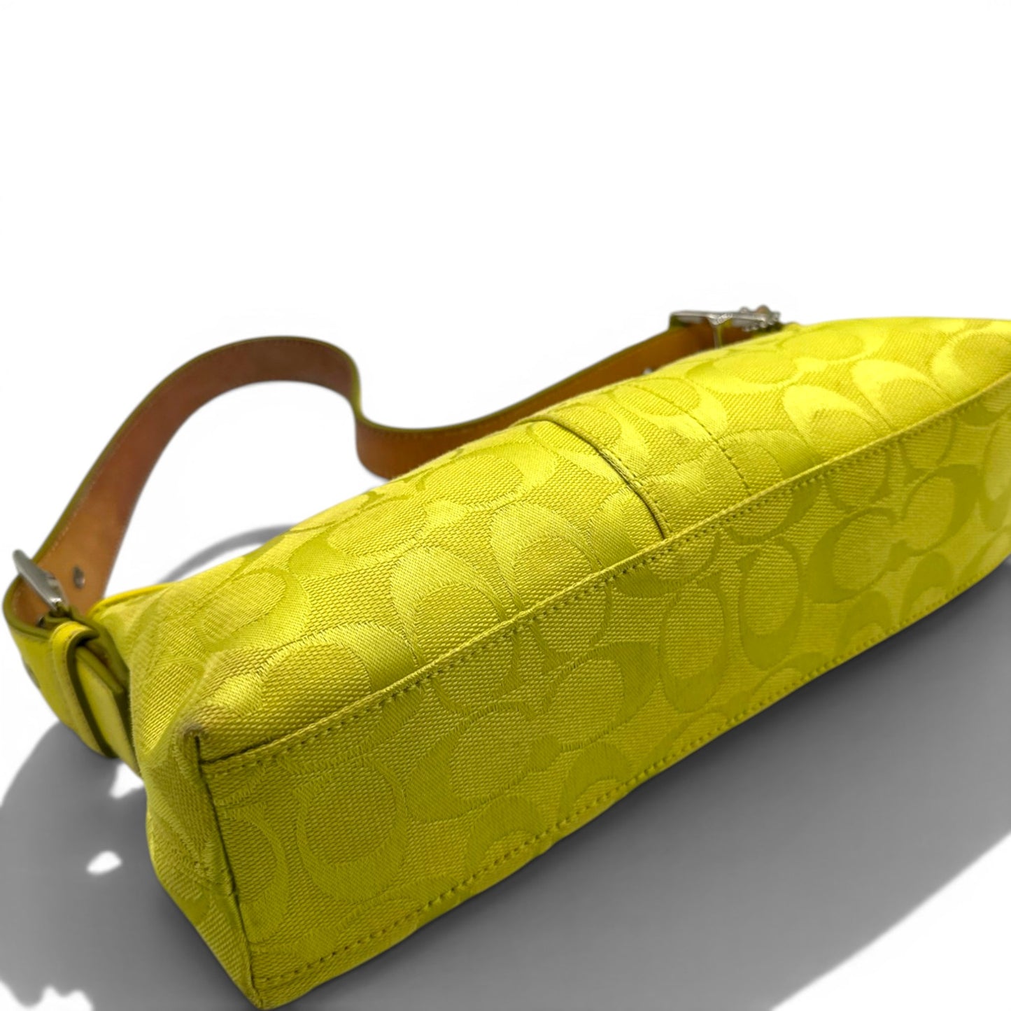 Vintage Coach 6371 East West Baguette Shoulder Bag