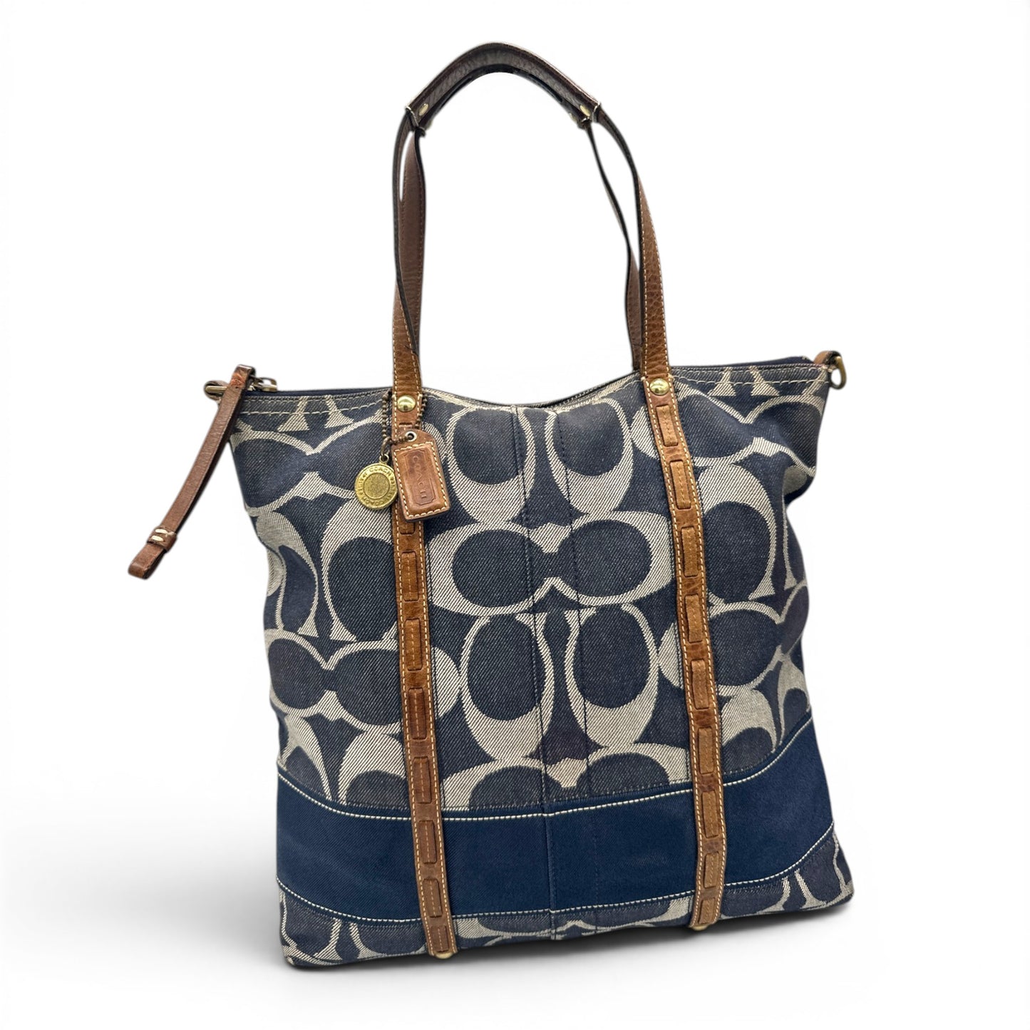 Sac cabas vintage Coach 11179 en denim, porté épaule ou bandoulière