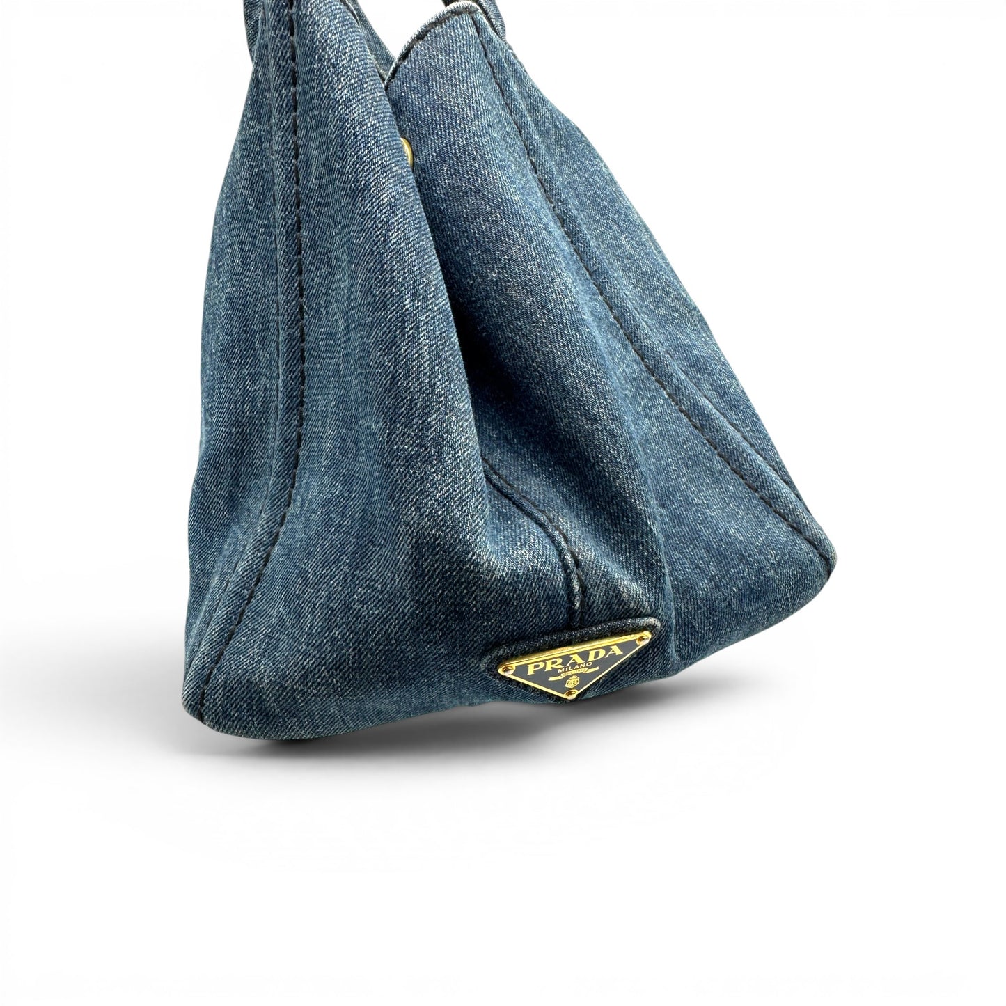 Miu Miu Matelassé Handtasche aus grauem Leder
