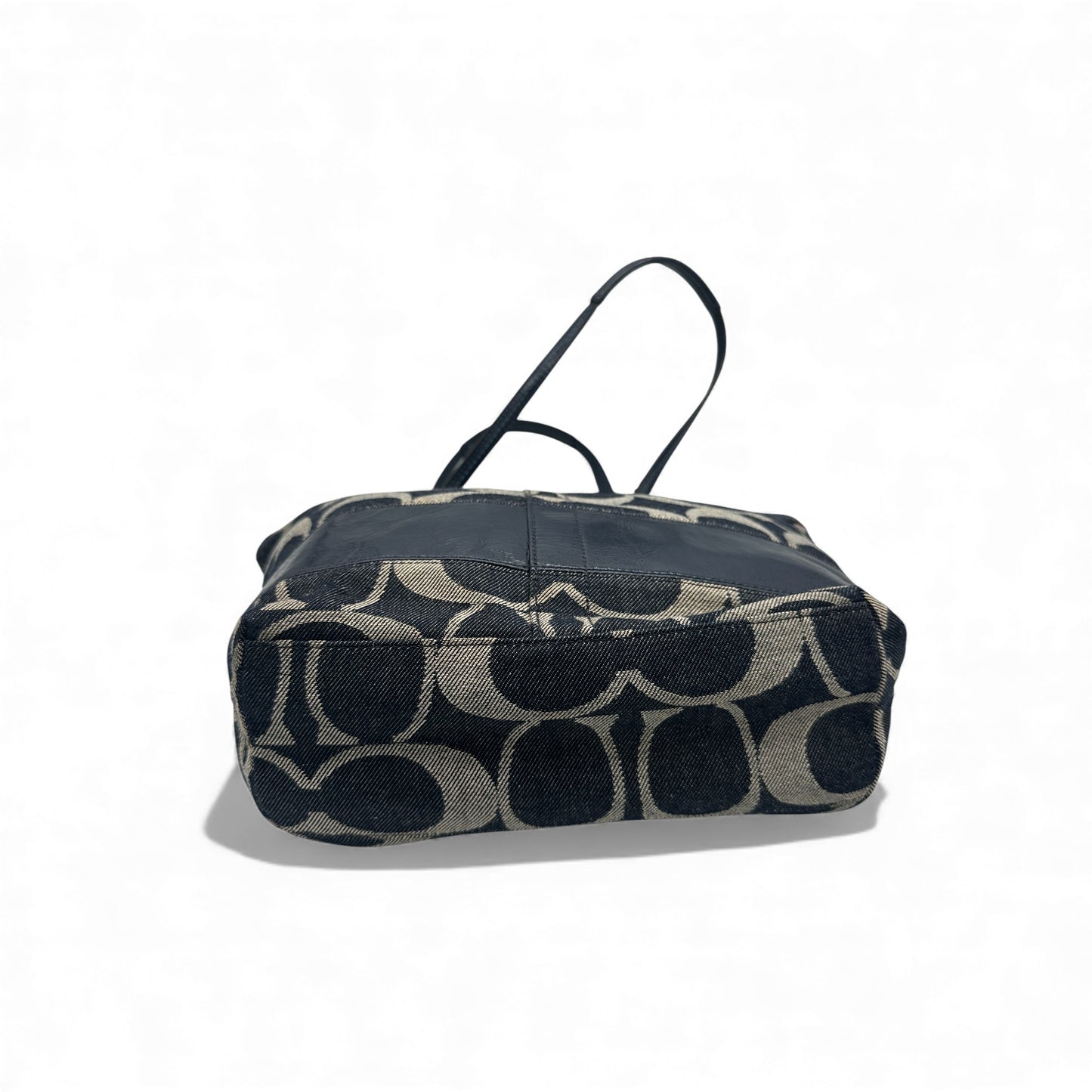 Sac cabas vintage Coach 12546 en denim, porté épaule ou bandoulière