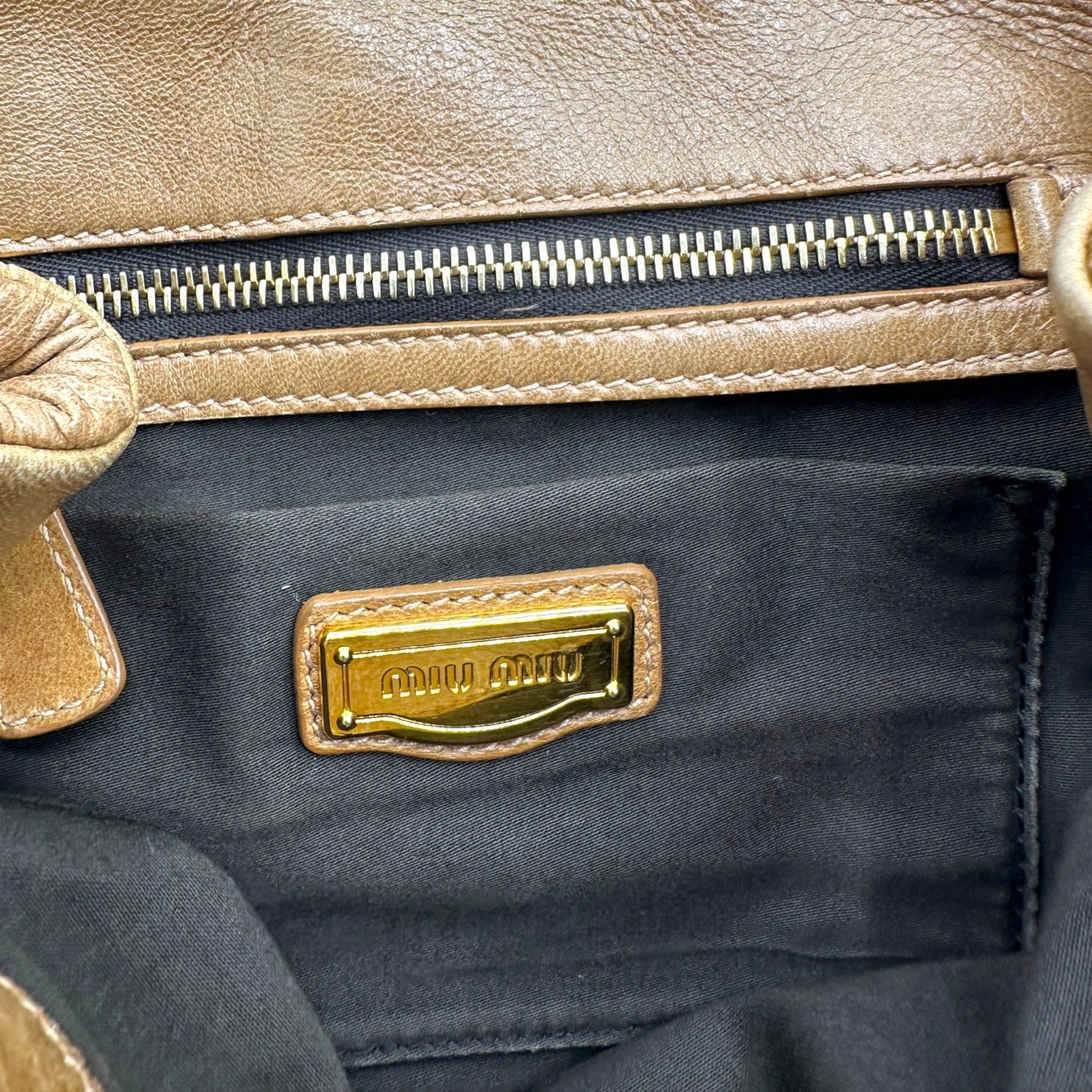 Miu Miu Sac à main fourre-tout en denim matelassé