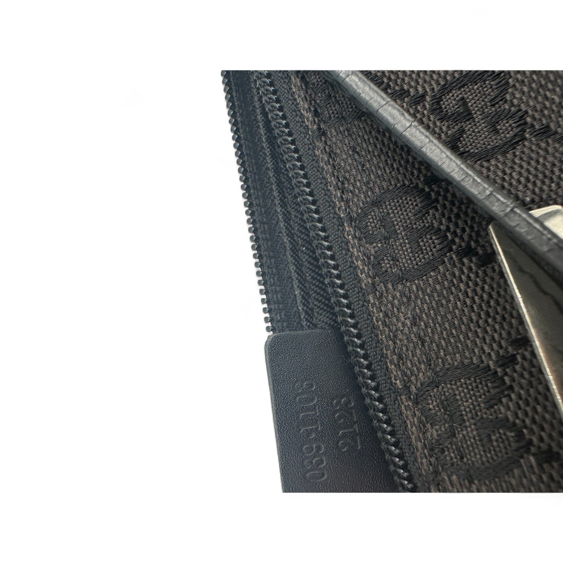 Gucci Boat Pochette 039 1103 Shoulder Bag - Thanks it's Vintage