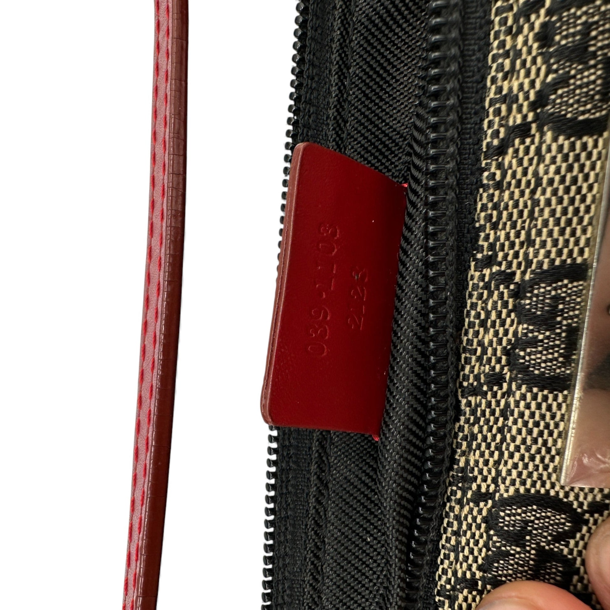 Gucci Boat Pochette 0391103 Shoulder Bag - Thanks it's Vintage