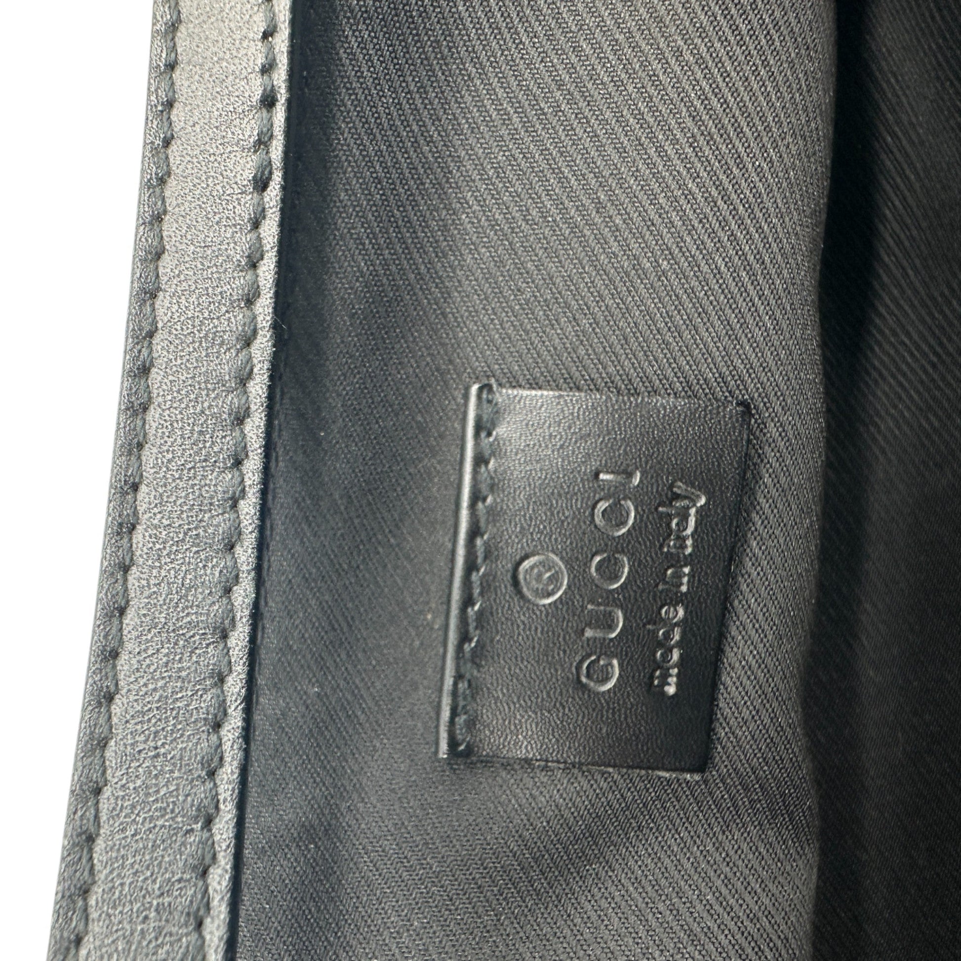 Gucci Boat Pochette 0391103 Shoulder Bag - Thanks it's Vintage