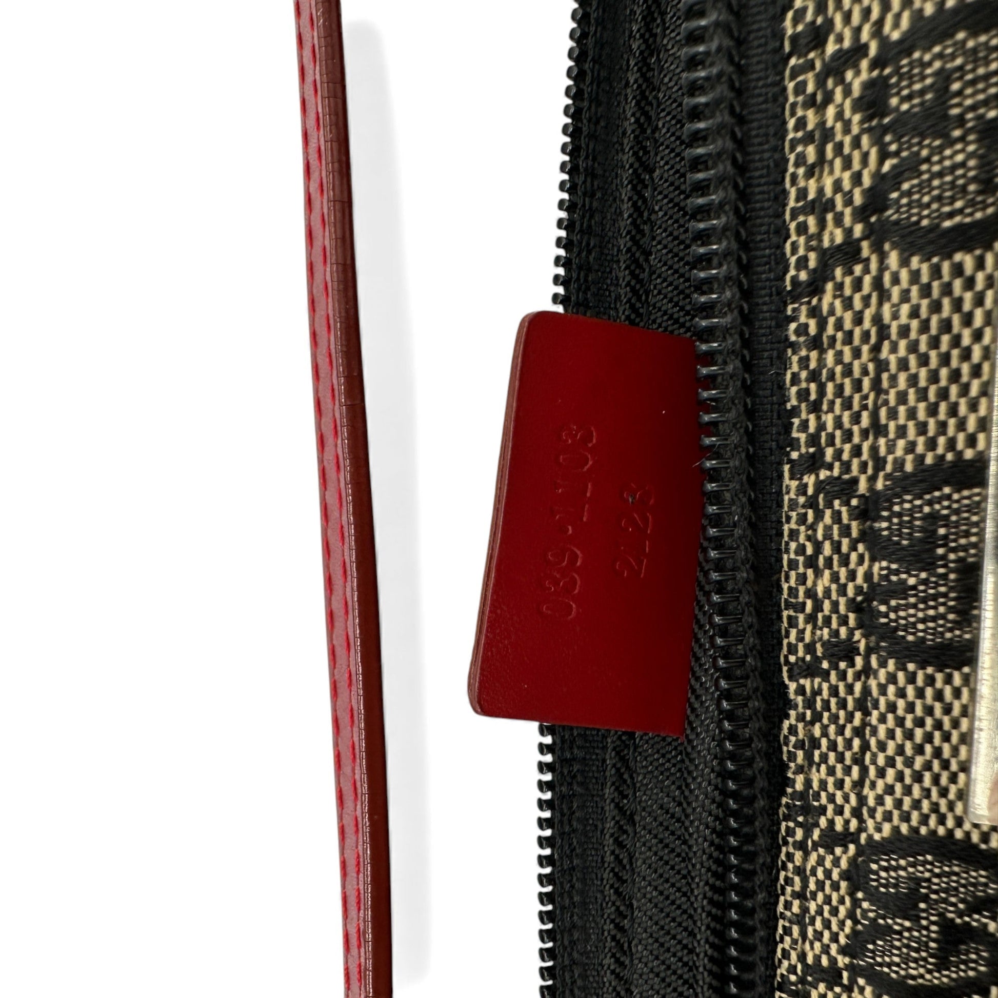 Gucci Boat Pochette 0391103 Shoulder Bag - Thanks it's Vintage