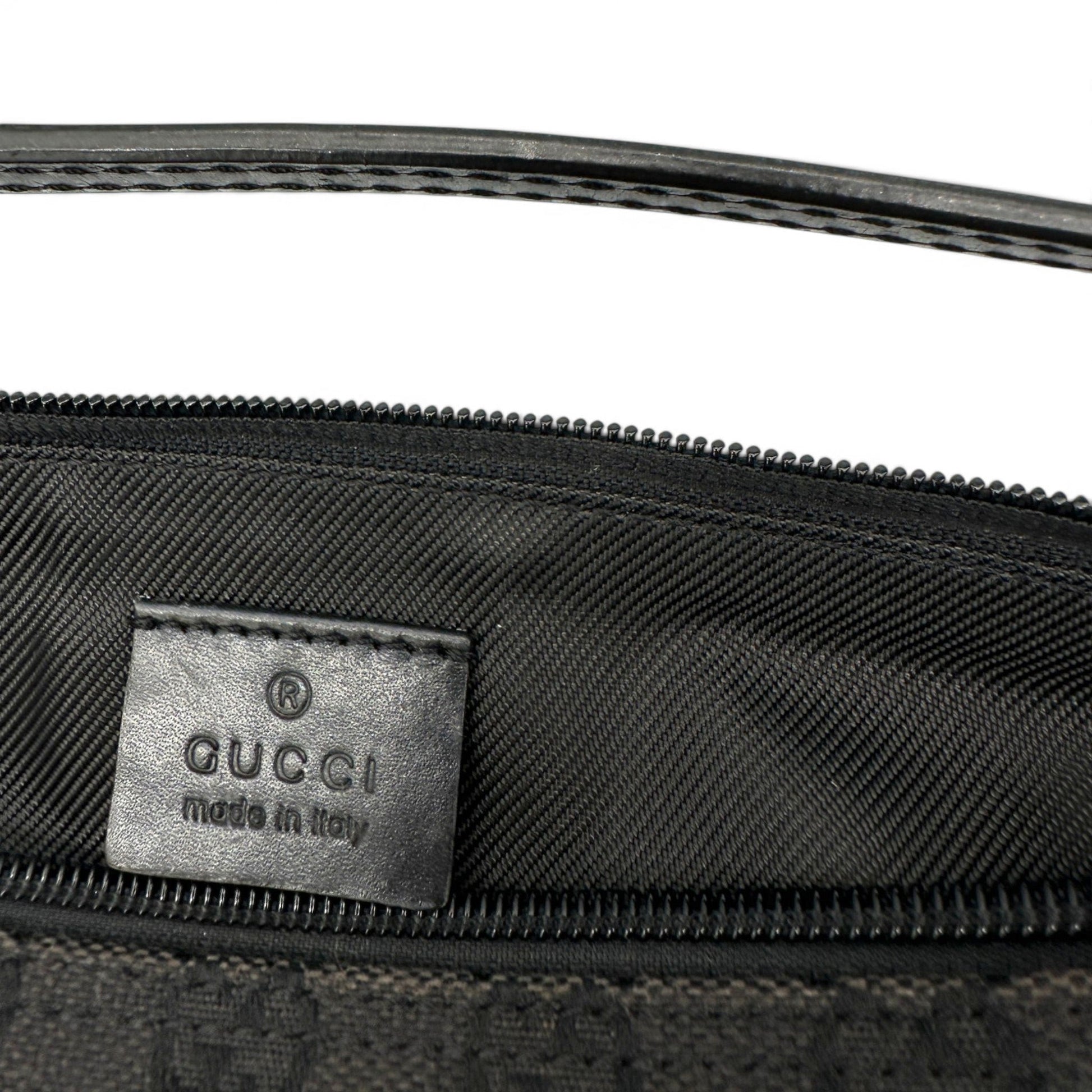 Gucci Boat Pochette 0391103 Shoulder Bag - Thanks it's Vintage