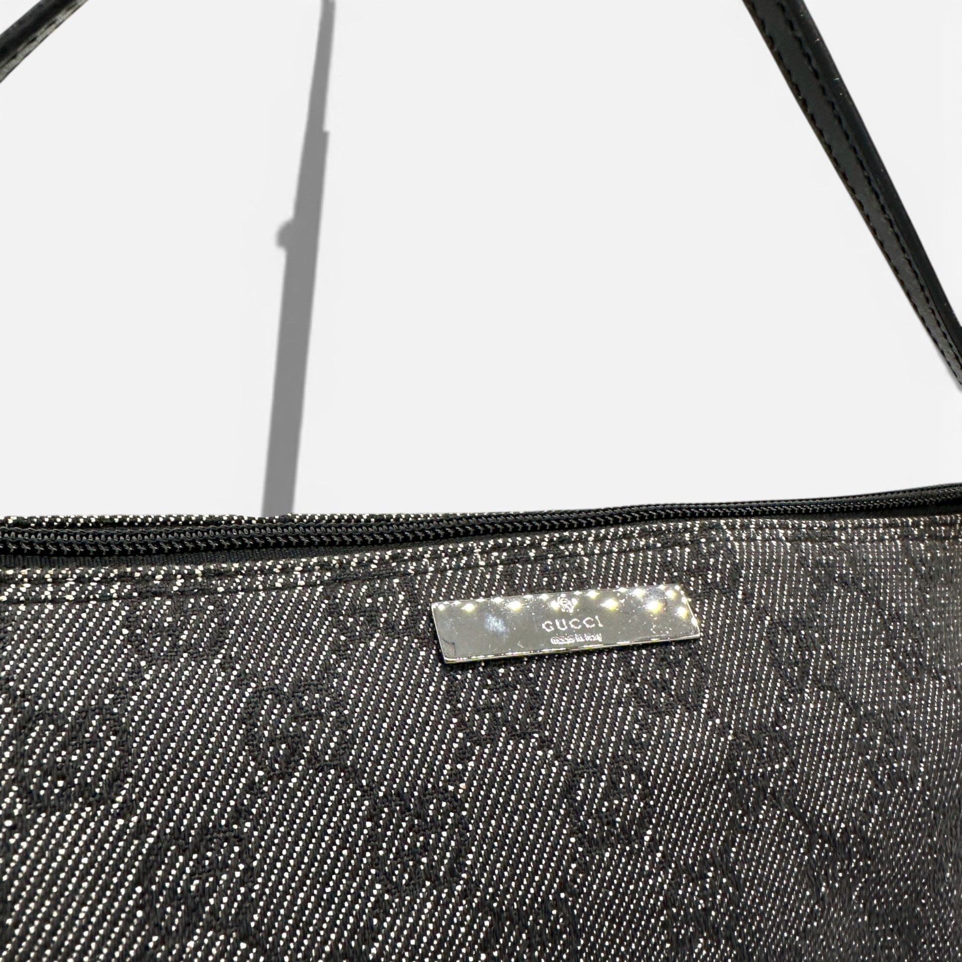 Gucci Boat Pochette 07198 Shoulder Bag - Thanks it's Vintage