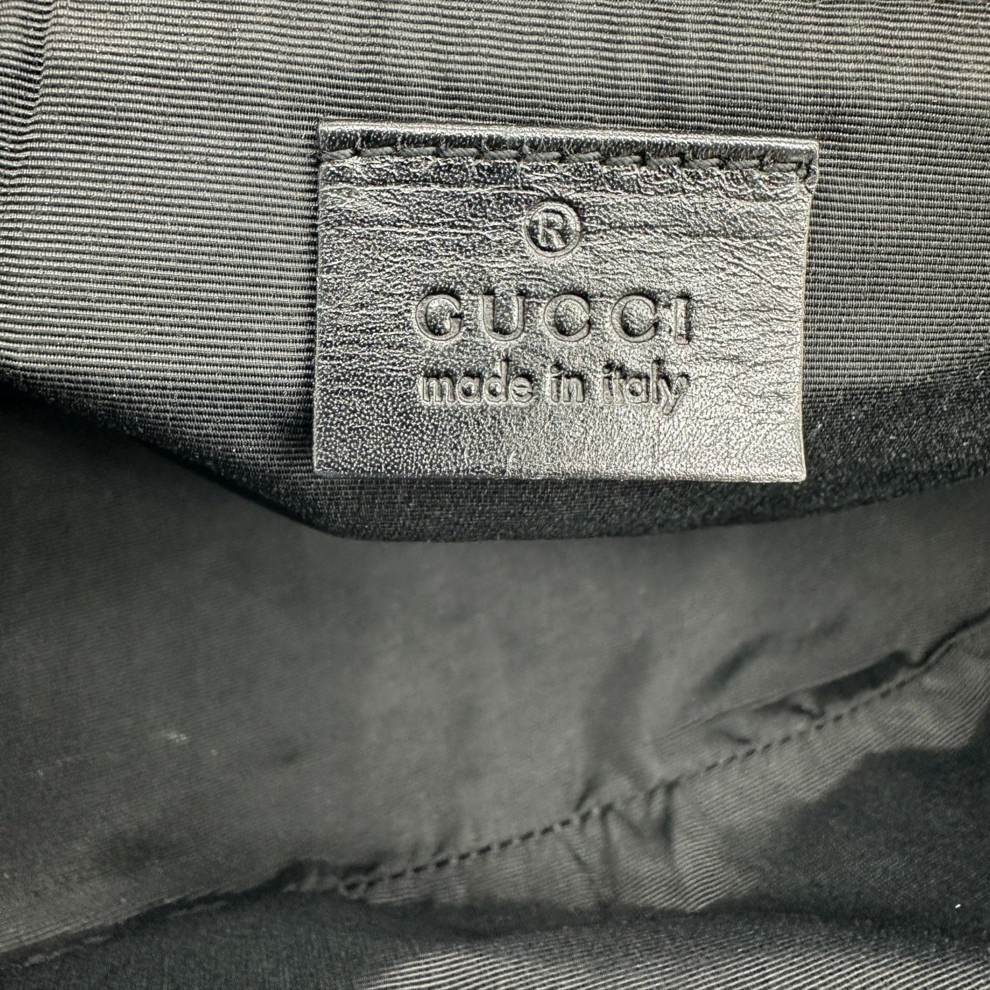 Gucci Boat Pochette 07198 Shoulder Bag - Thanks it's Vintage