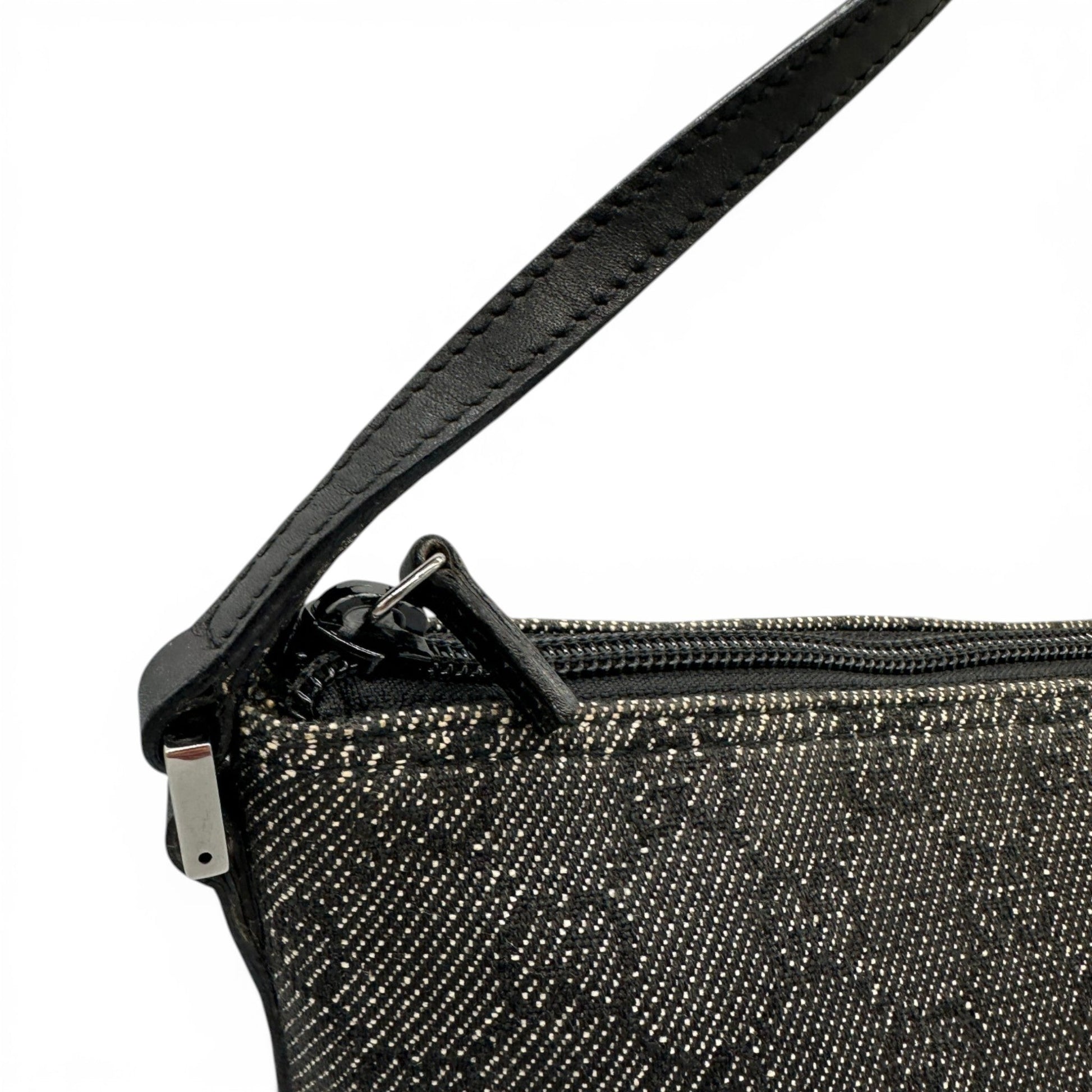 Gucci Boat Pochette 07198 Shoulder Bag - Thanks it's Vintage
