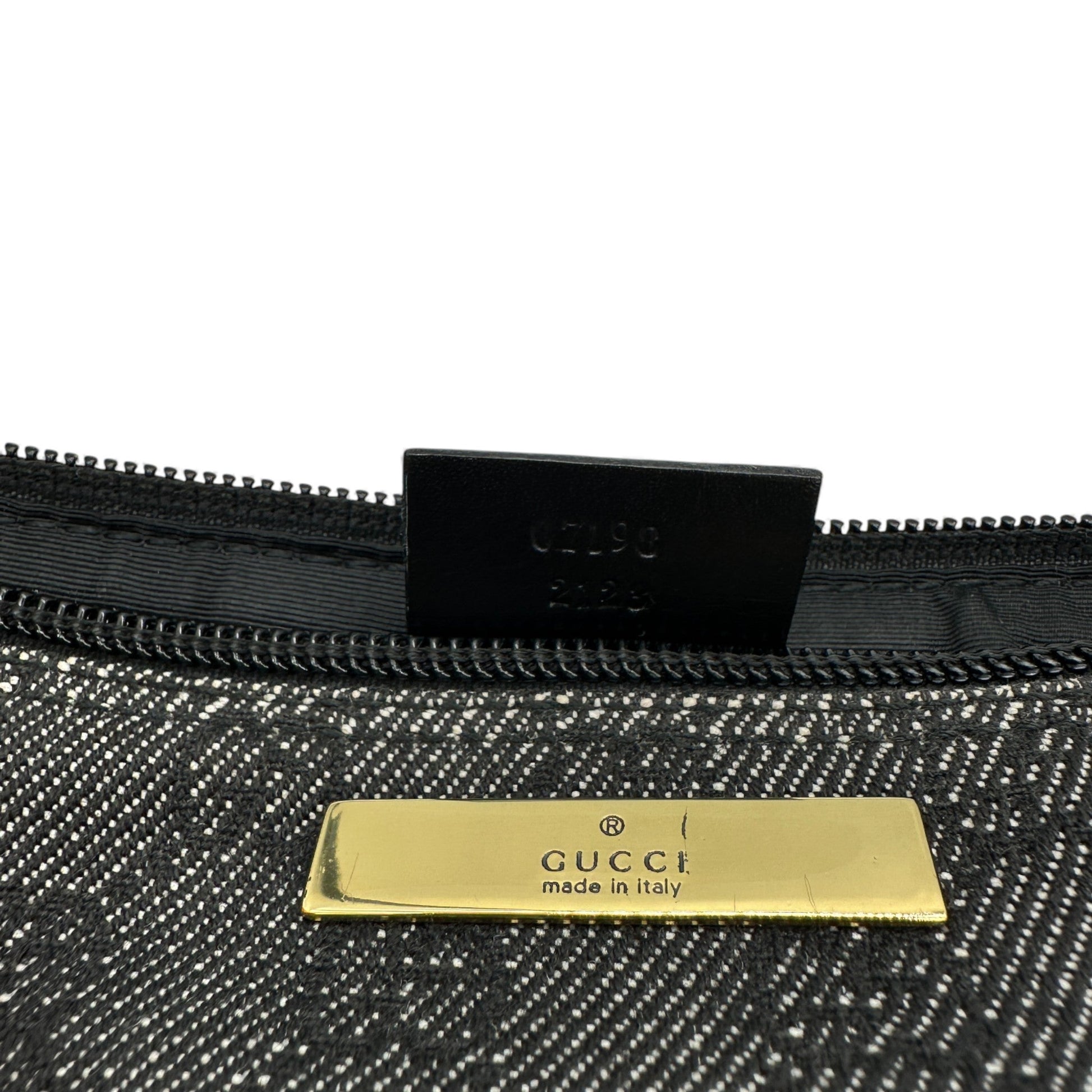 Gucci Boat Pochette 07198 Shoulder Bag - Thanks it's Vintage