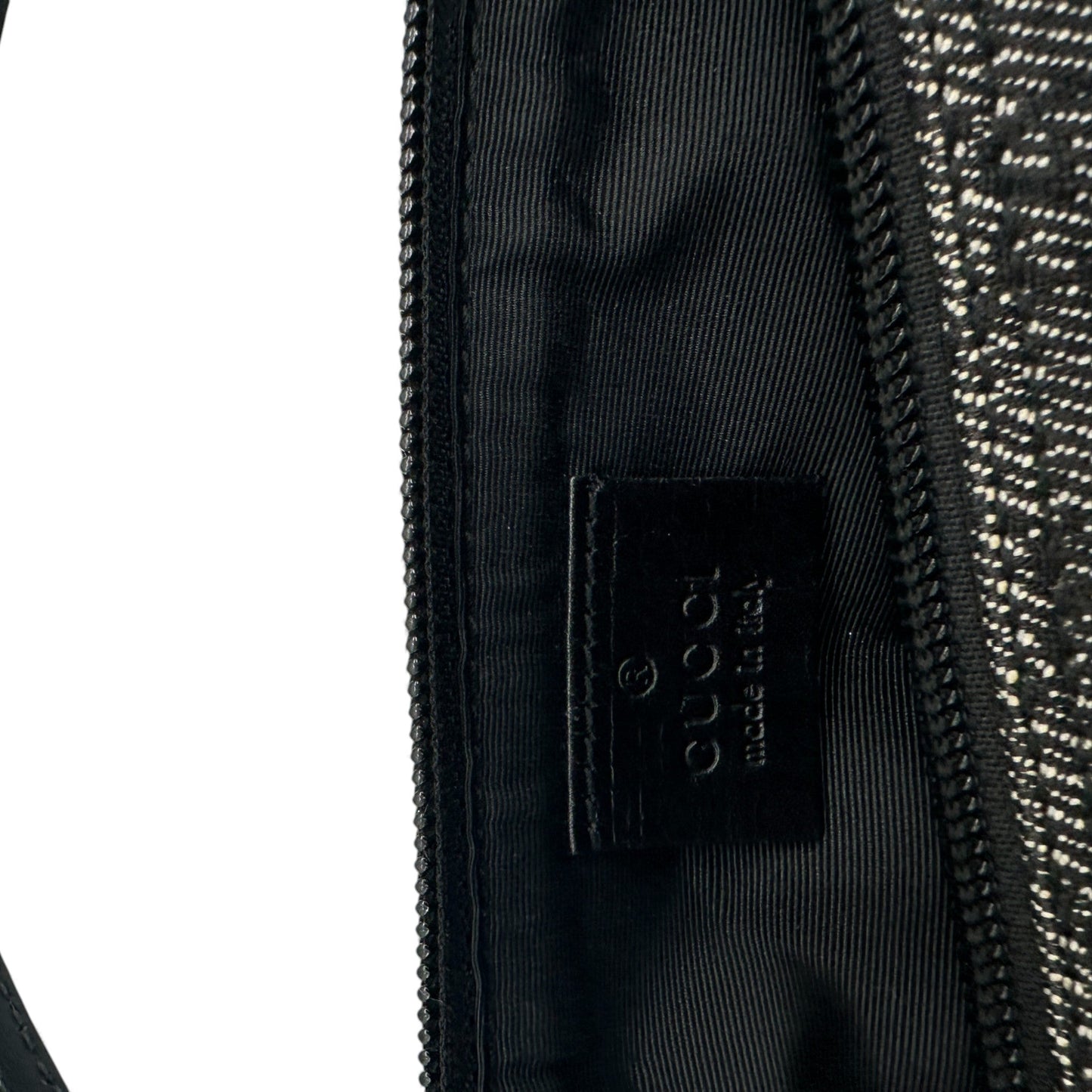 Gucci Boat Pochette 07198 Shoulder Bag - Thanks it's Vintage