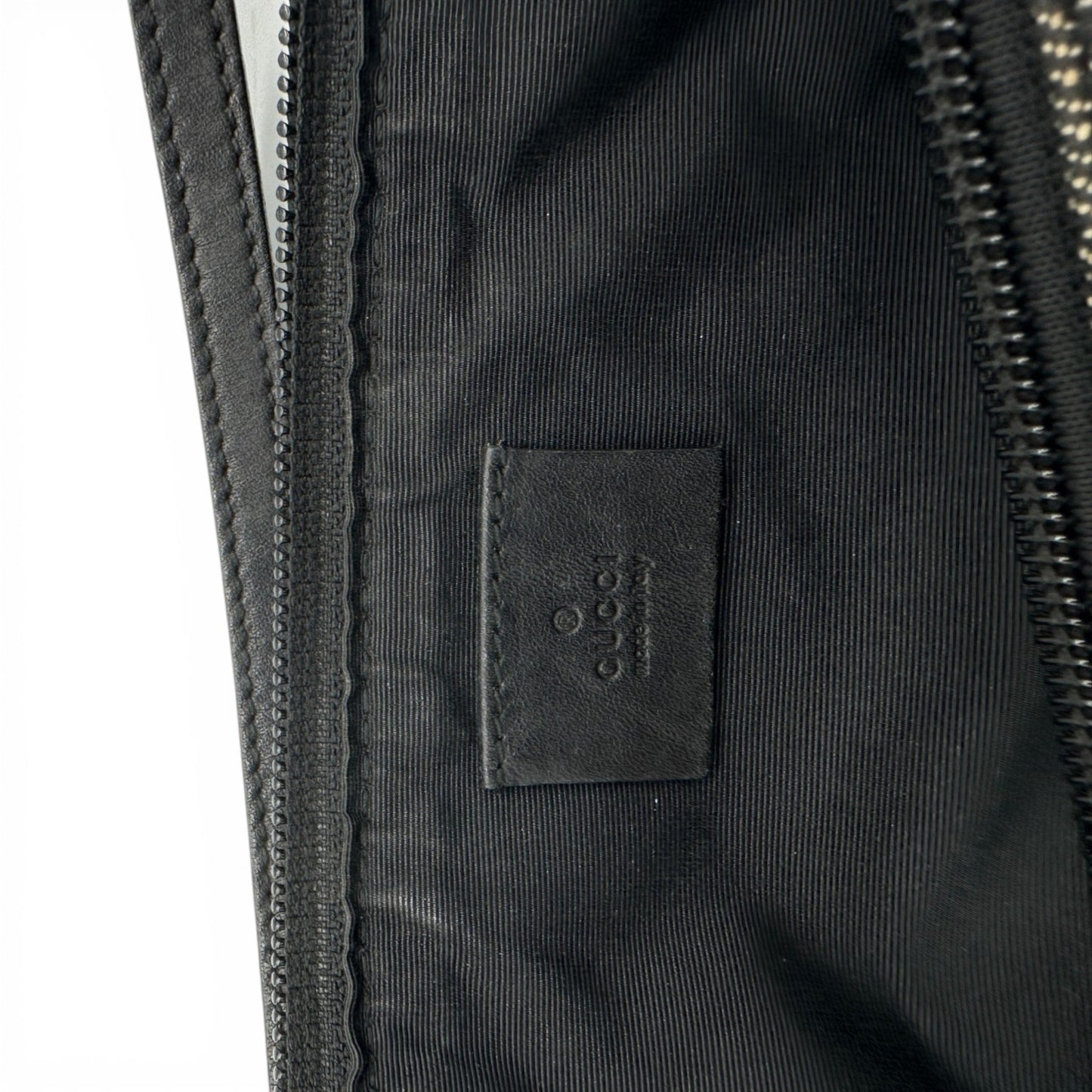Gucci Boat Pochette 07198 Shoulder Bag - Thanks it's Vintage