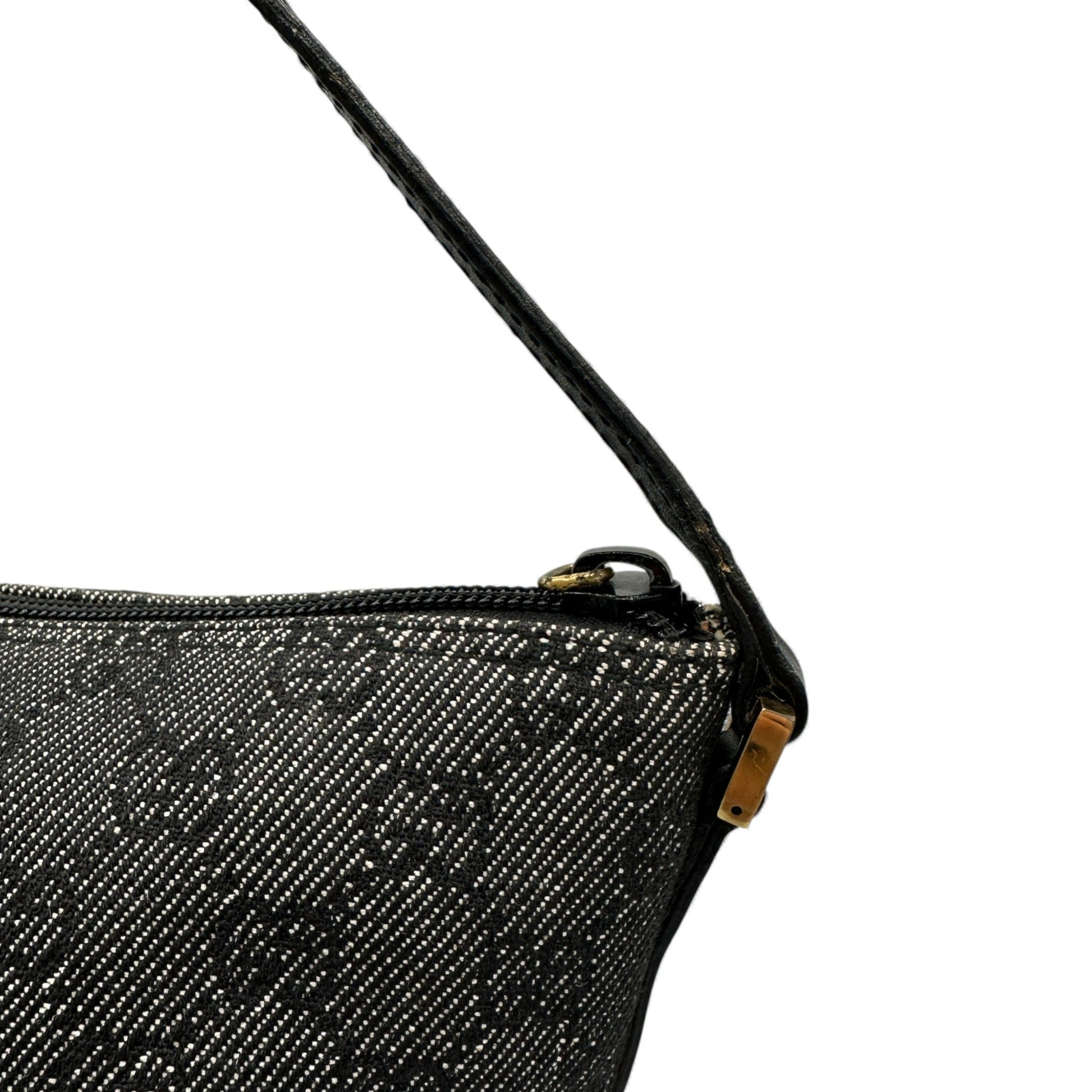 Gucci Boat Pochette 07198 Shoulder Bag - Thanks it's Vintage