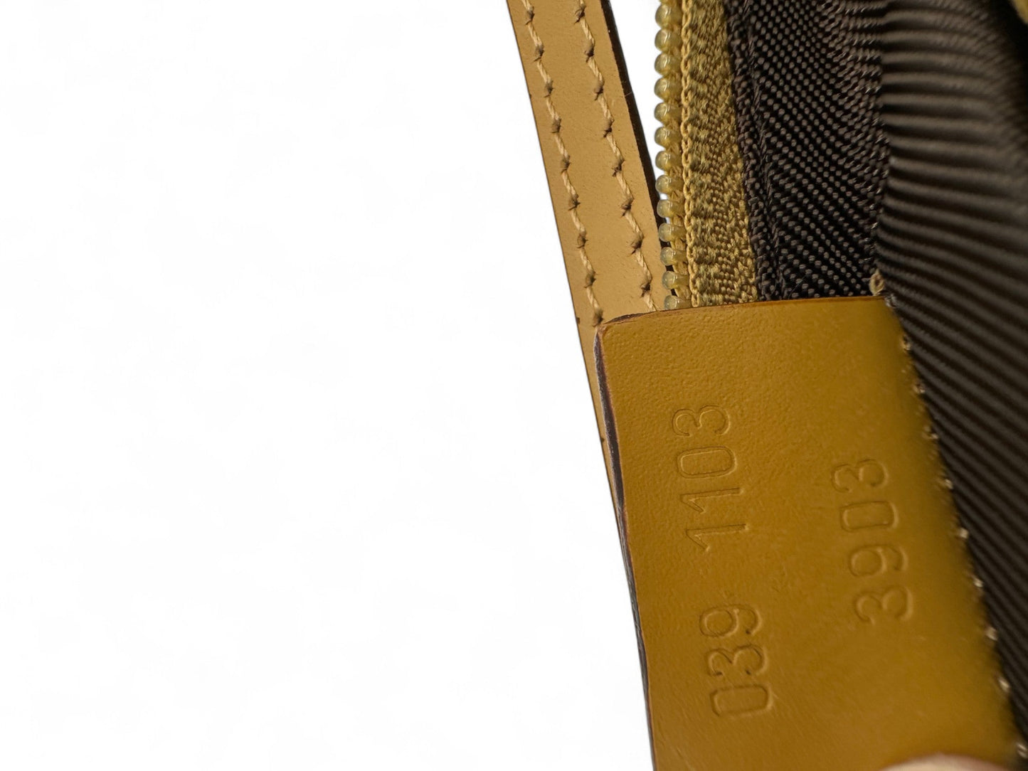 Gucci Boat Pochette Shoulder Bag - Thanks it's Vintage