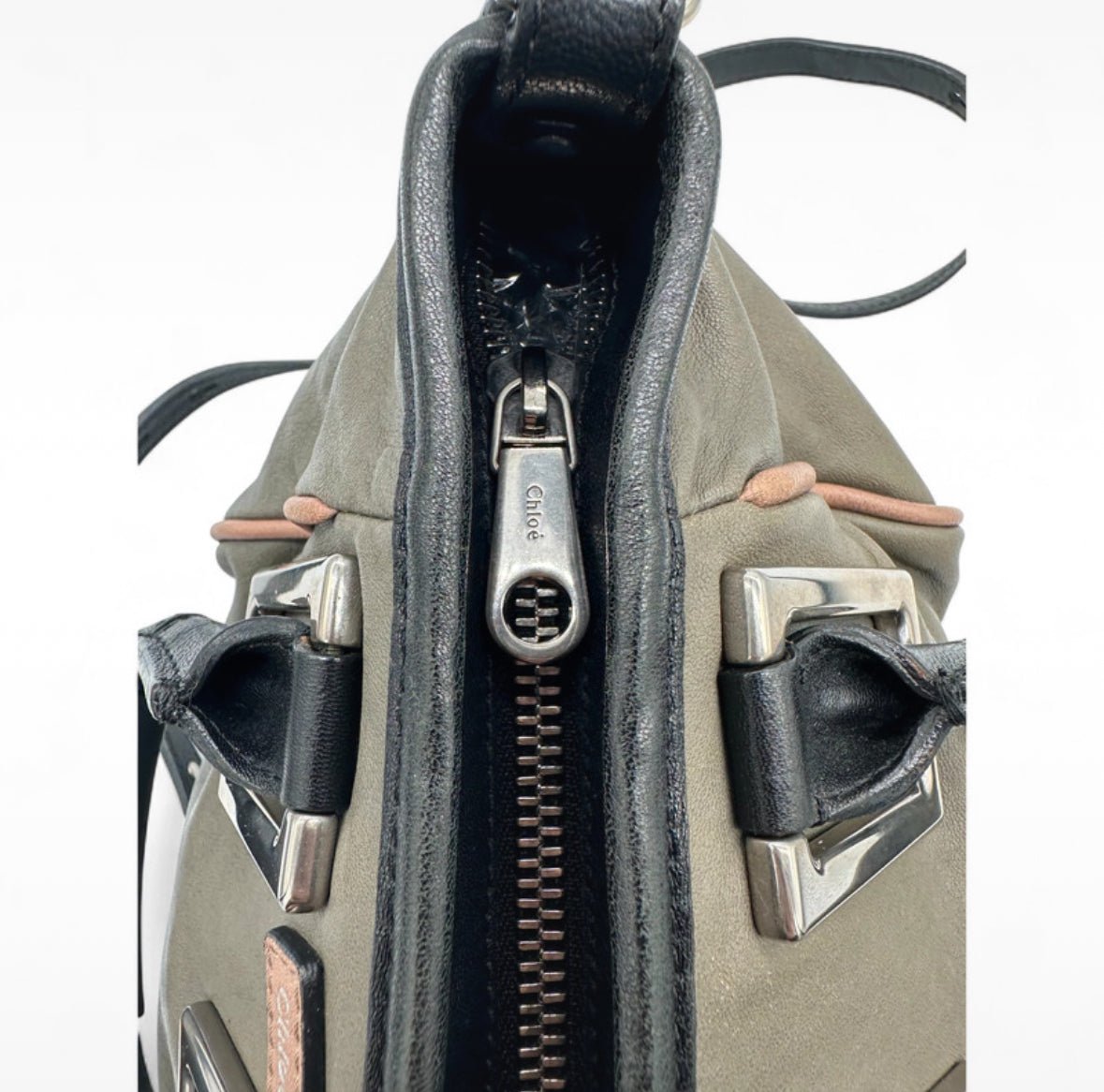 Vintage Chloé Mini Ethel Handbag. In khaki leather with gold coloured hardware - Thanks it's Vintage