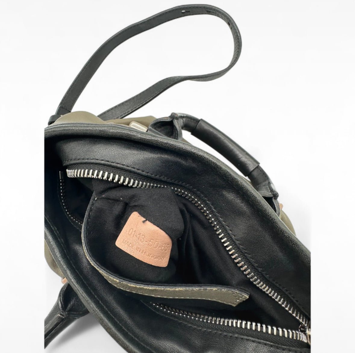 Vintage Chloé Mini Ethel Handbag. In khaki leather with gold coloured hardware - Thanks it's Vintage