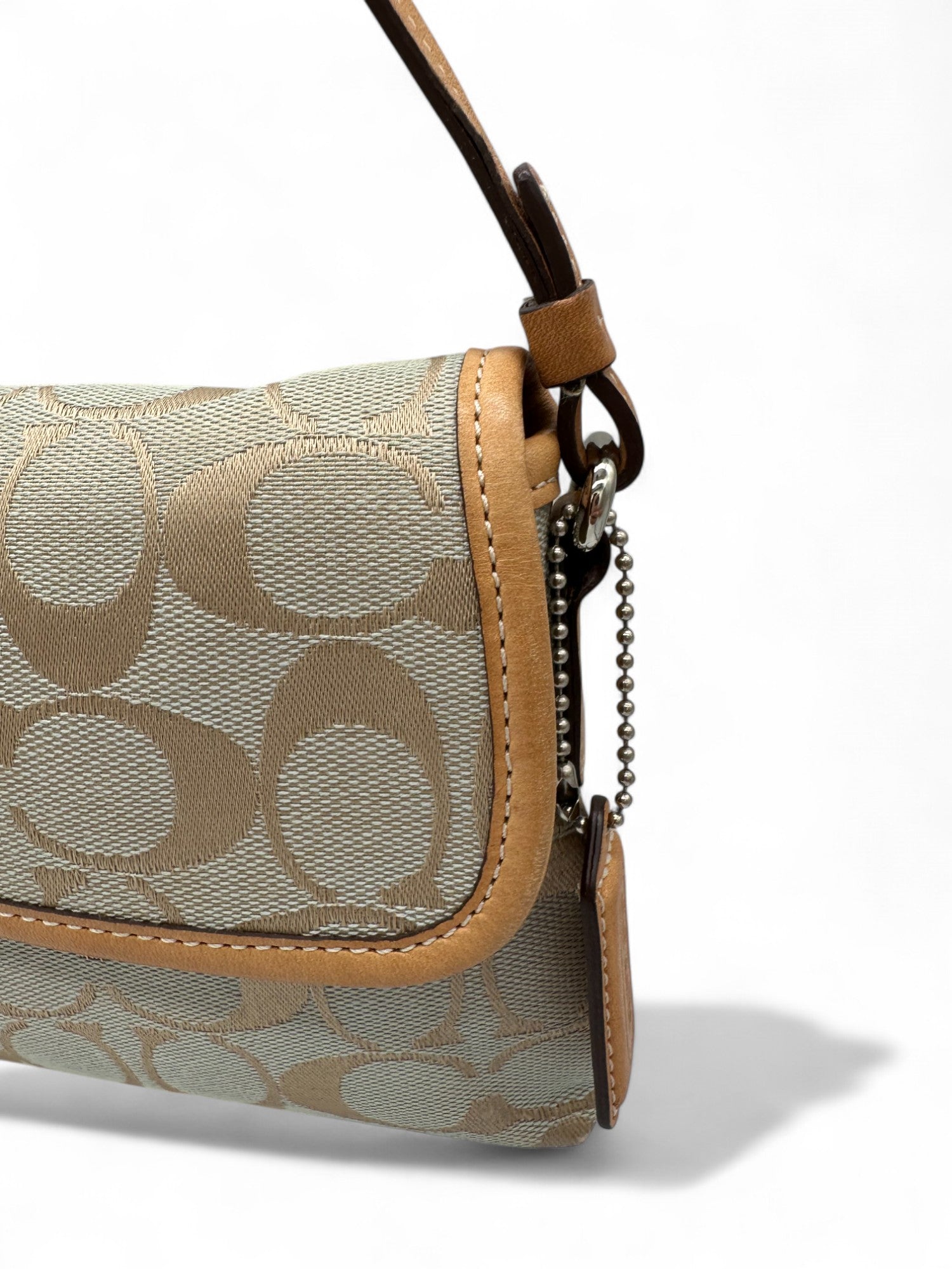 Vintage Coach 6348 Demi Hampton Clip Shoulder Bag in Baby Blue Monogram - Thanks it's Vintage