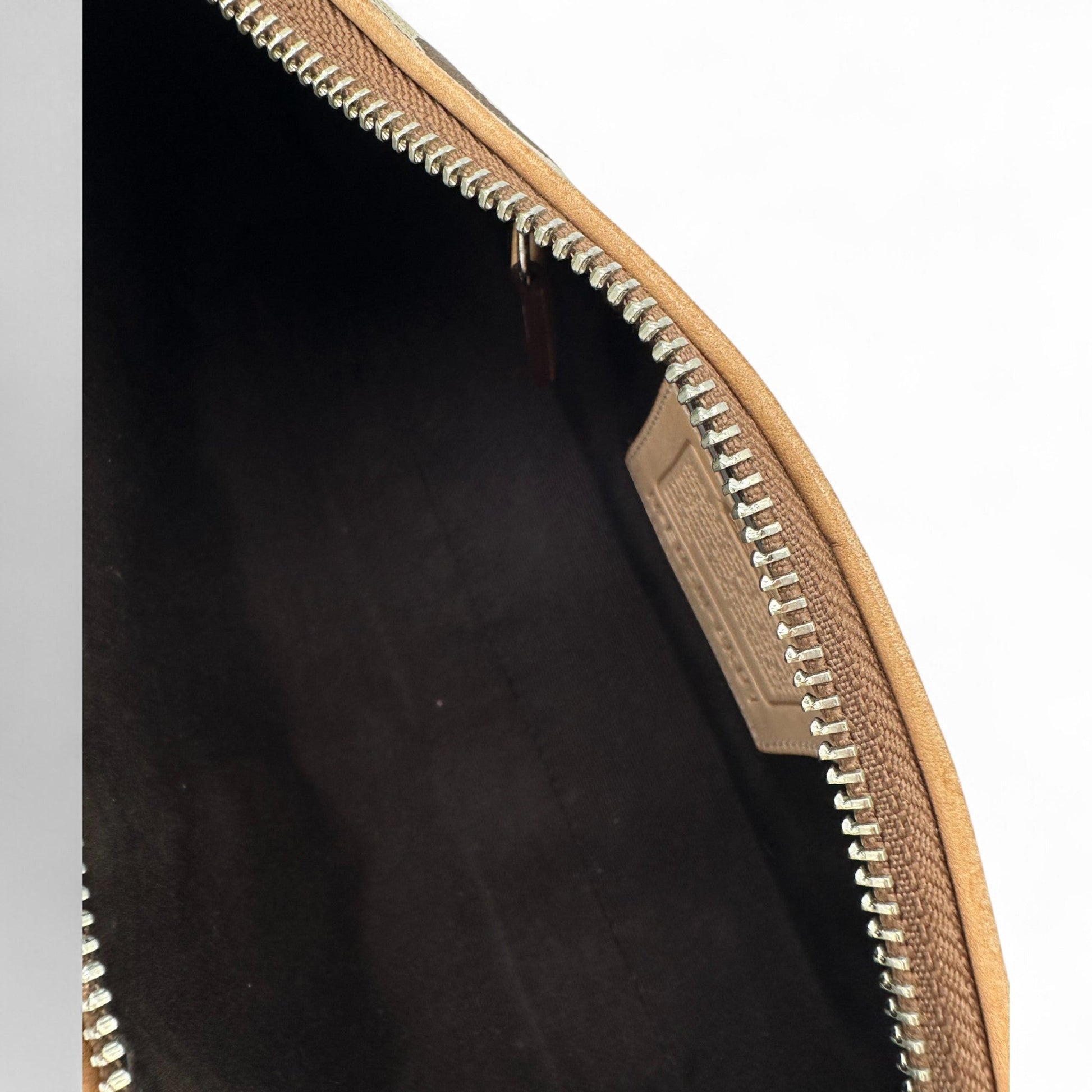 Vintage Coach 8K01 East West Baguette Shoulder Bag - Thanks it's Vintage