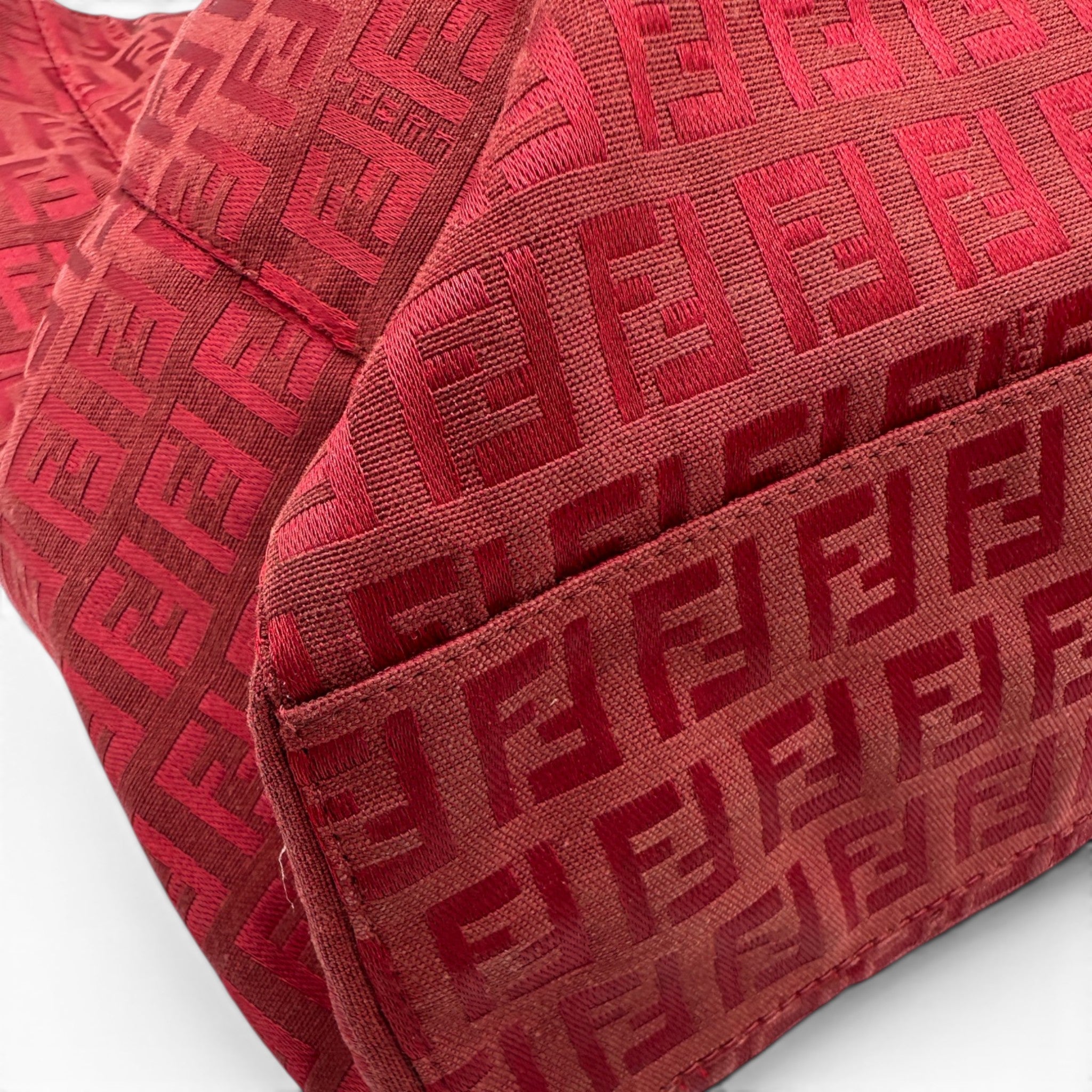 FENDI ビンテージ Y2Kショルダーバッグ レッド Vintage Fendi Red Zucchino Tote Shoulder Bag – Thanks it's Vintage