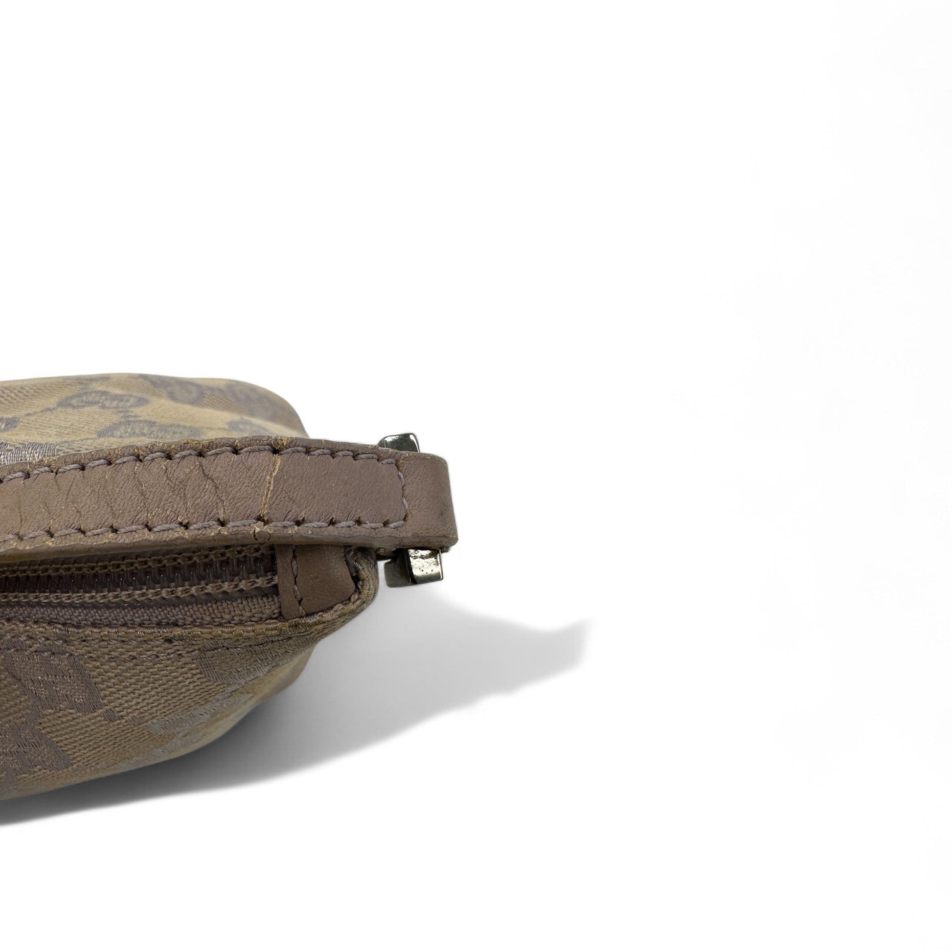 Vintage Gucci 07198 Boat Pochette Shoulder Bag - Thanks it's Vintage