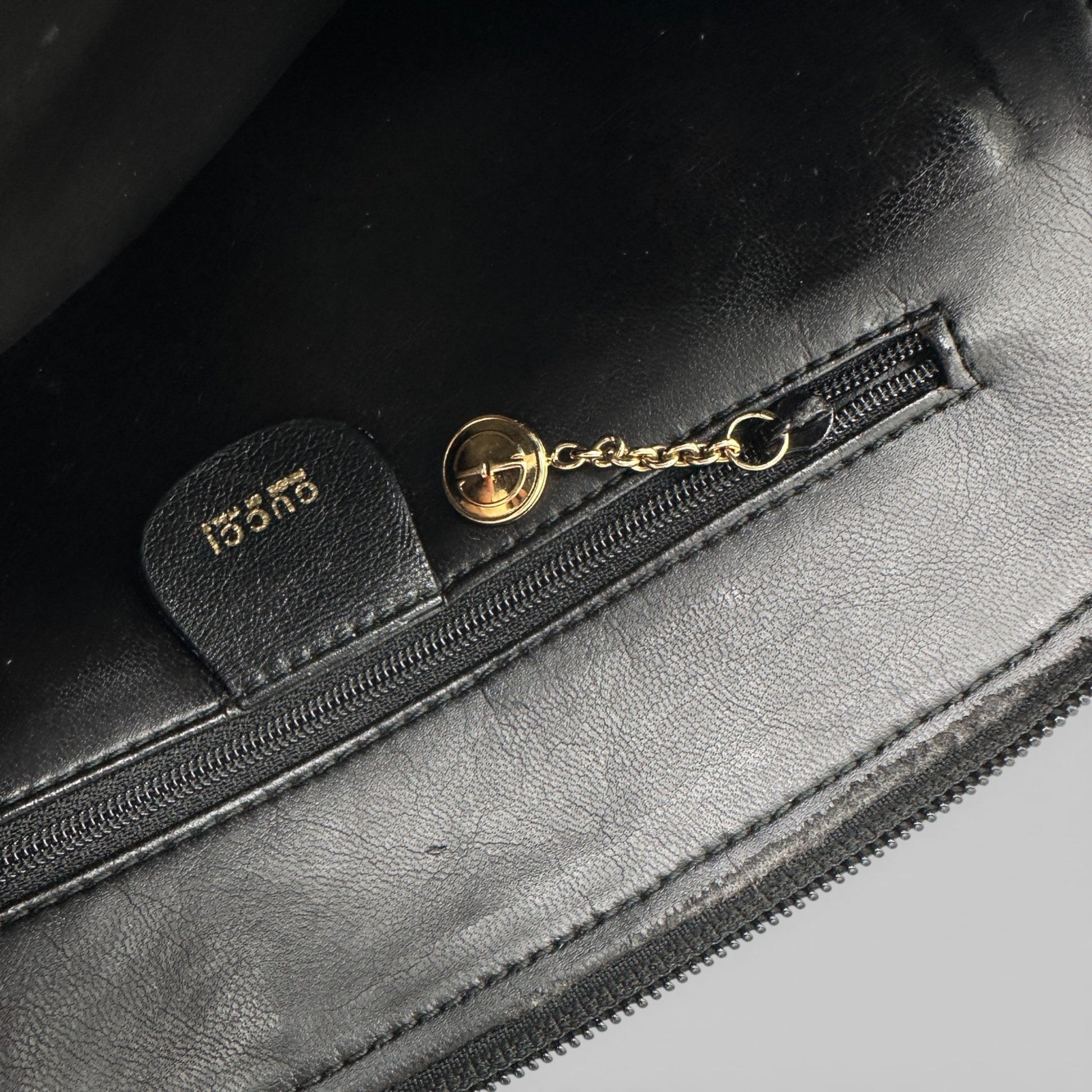 Vintage Gucci Bamboo Black Leather Handbag - Thanks it's Vintage